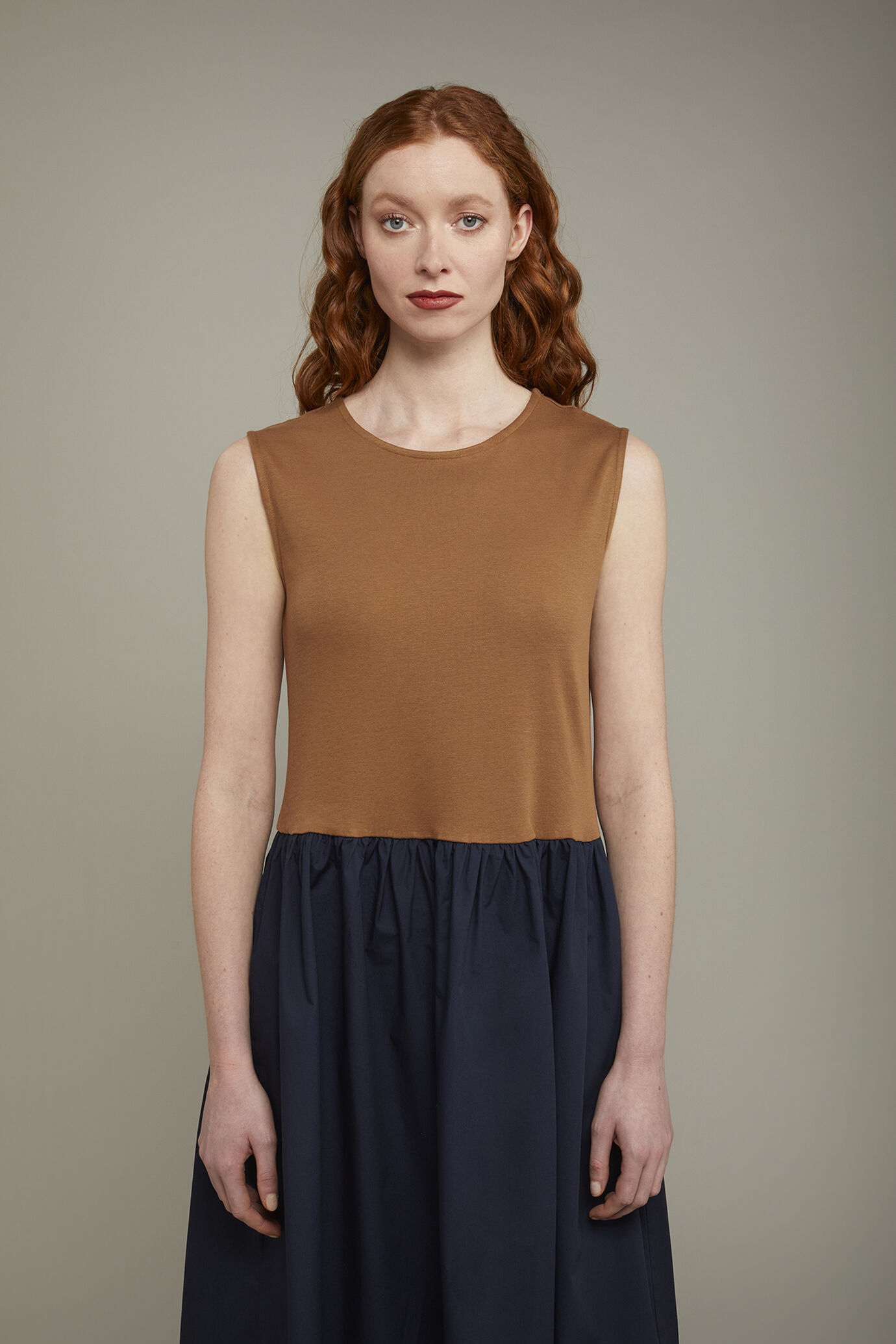 Robe midi femme, bicolore et sans manches en 100 % jersey de coton coupe régulière image number 3