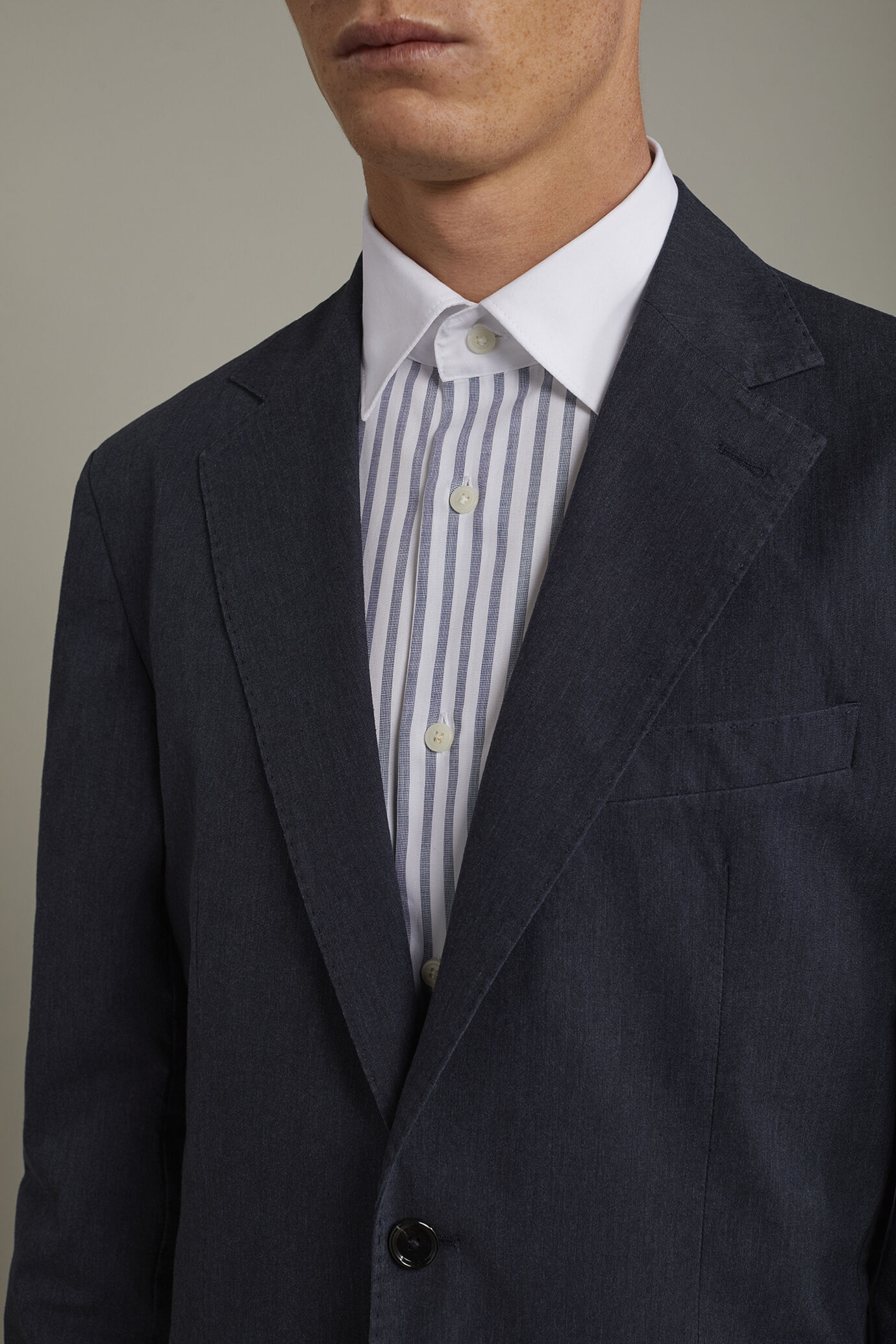 Men’s unlined single-breasted blazer with flap pockets in flamed effect fabric regular fit image number 3