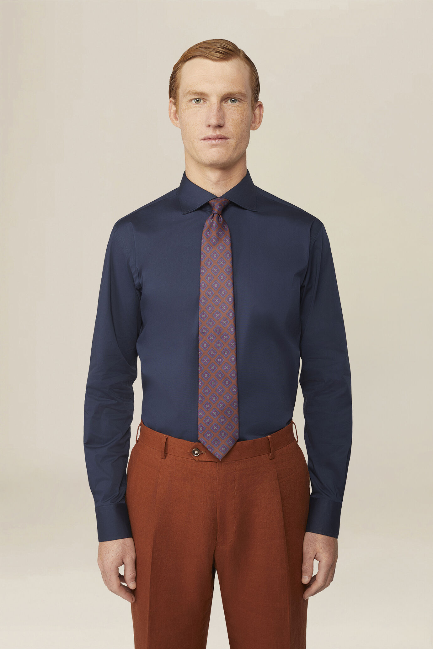 Camicia classica collo francese uomo 100% cotone tinta unita fiammato image number 0