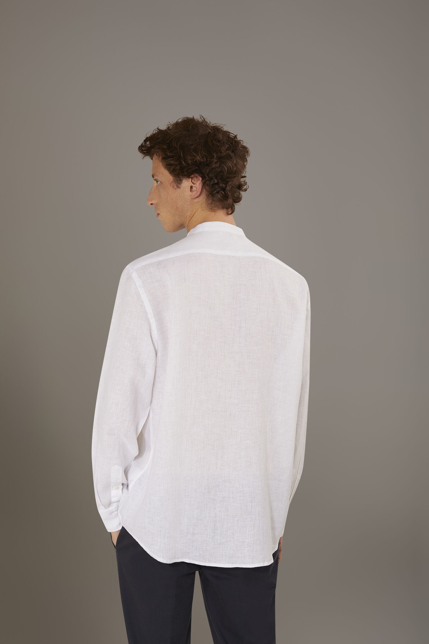 Casuales Hemd mit Mandarinkragen und bequemer Passform aus 100% Leinen image number 2