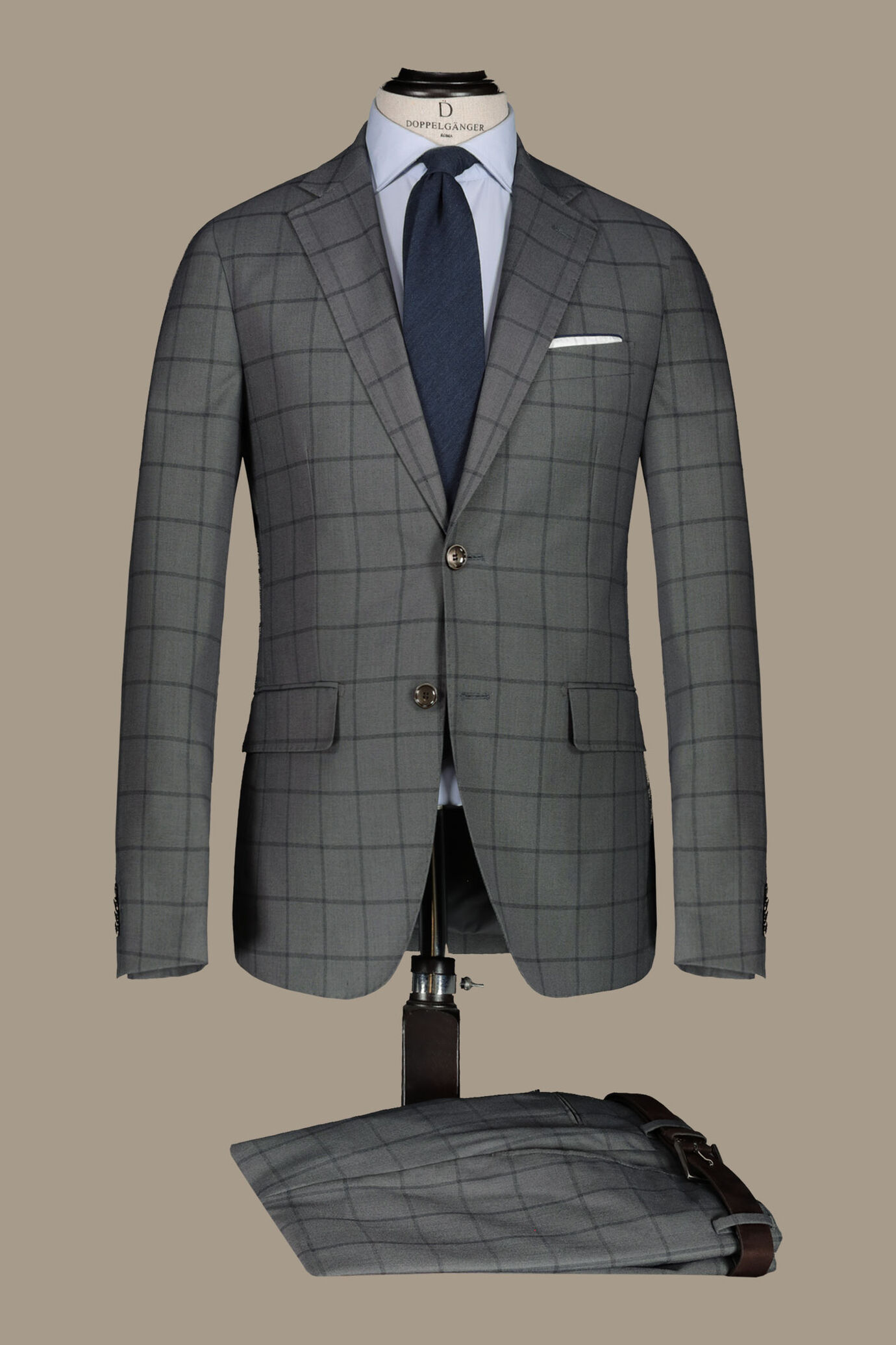 Abito monopetto finestrato image number 0