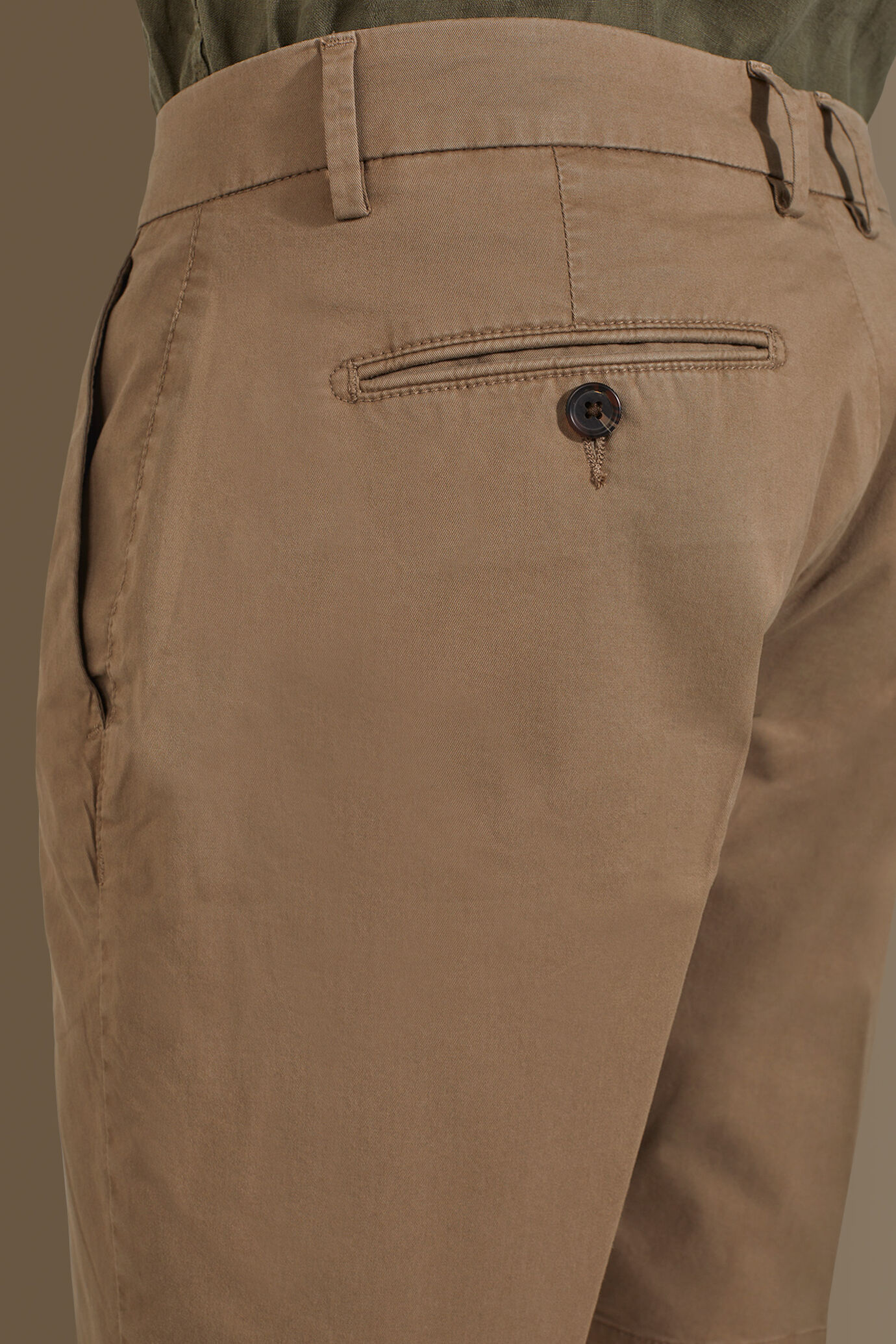 Bermuda uomo classico twill elasticizzato image number 3