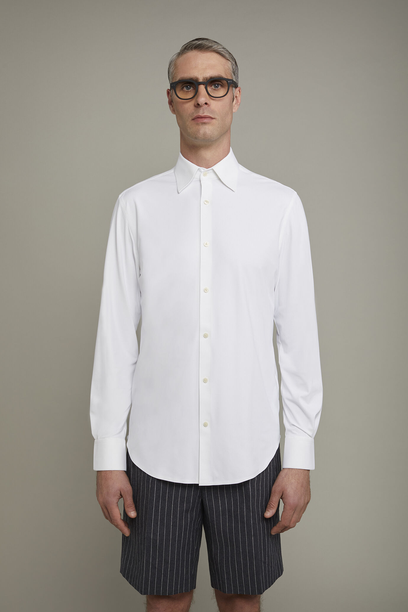 Camicia uomo termosaldata con collo classico tessuto in nylon tinta unita regular fit image number 2