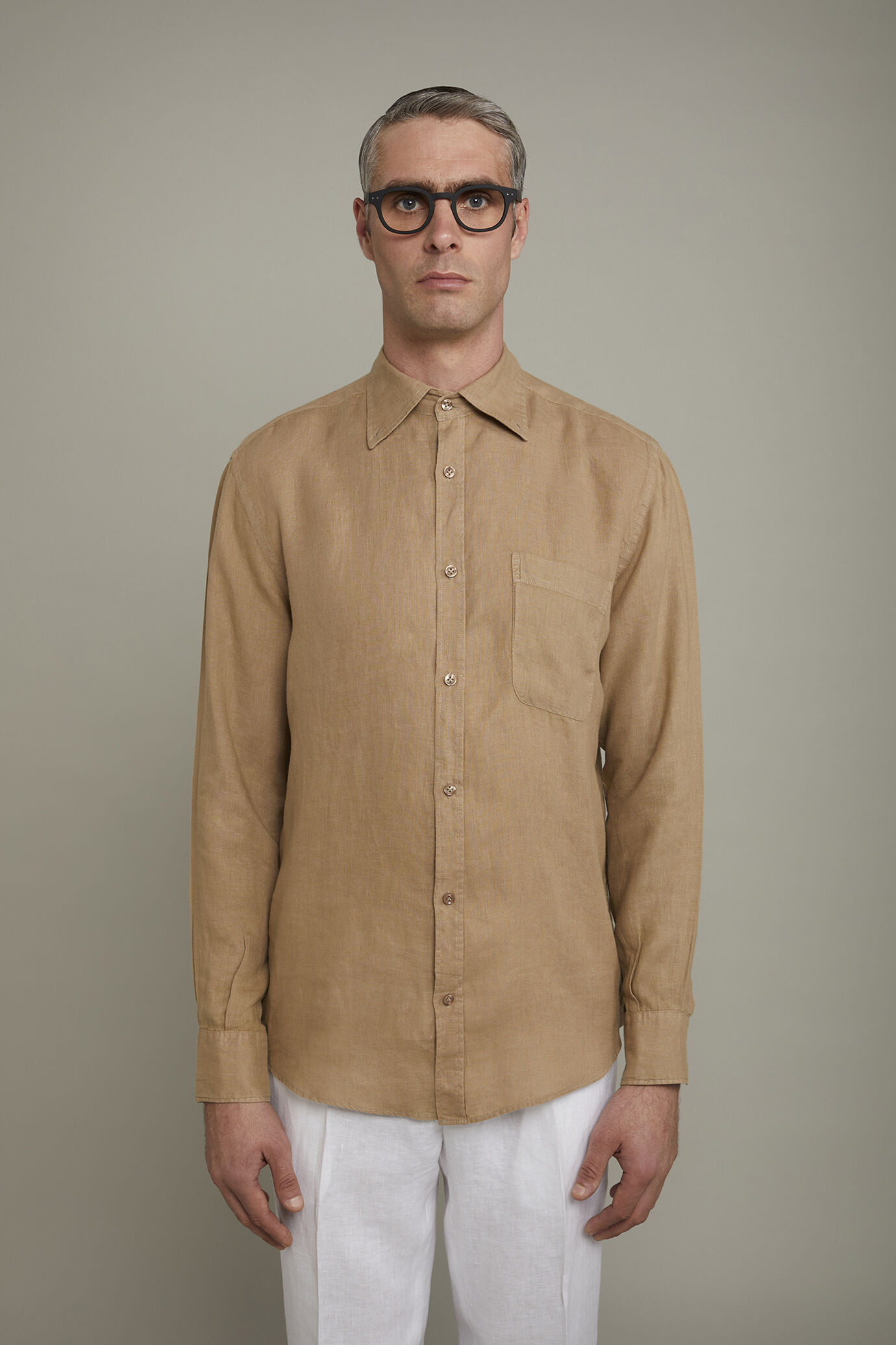 Chemise décontractée pour homme avec col boutonné en 100 % lin coupe confort image number 2
