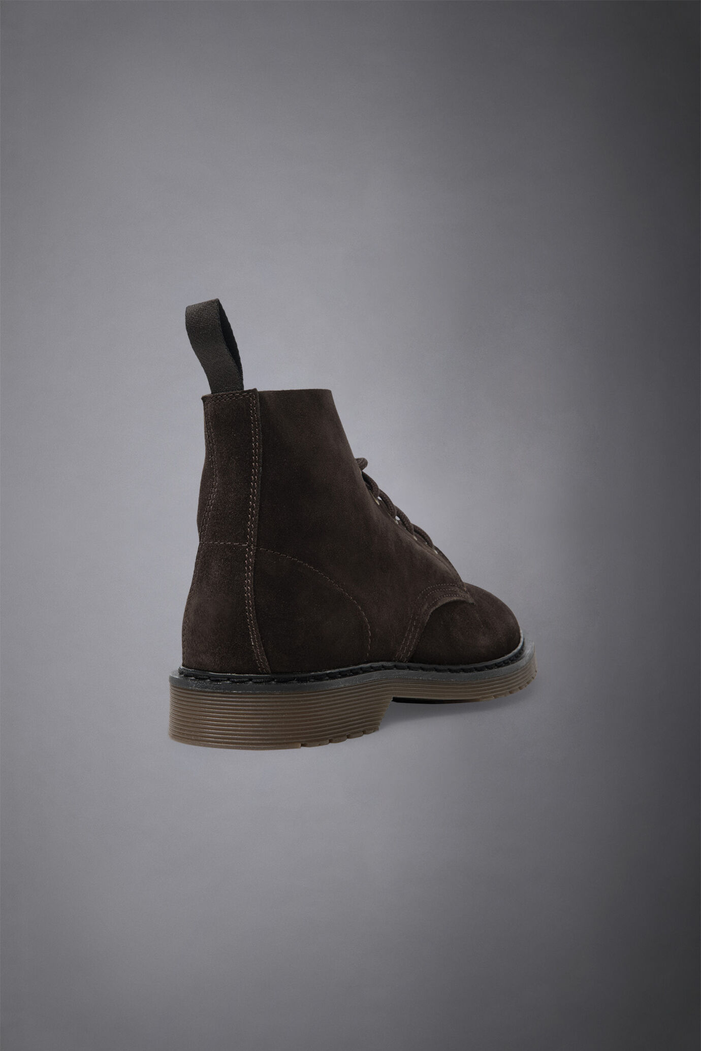 Men's 100% suede boots with rubber lug sole image number 2