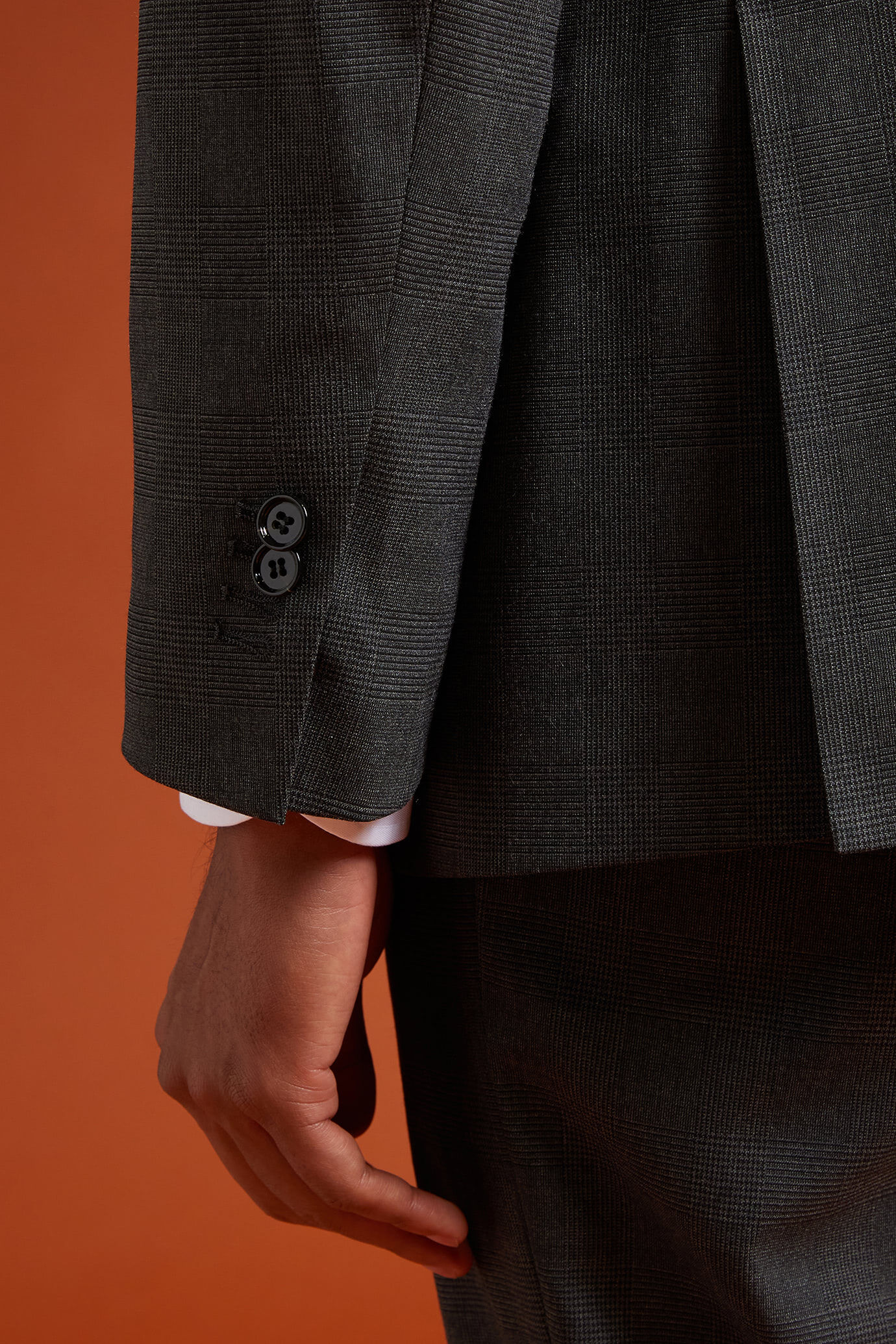 Men's regular fit single-breasted suit in Prince of Wales fabric image number 2