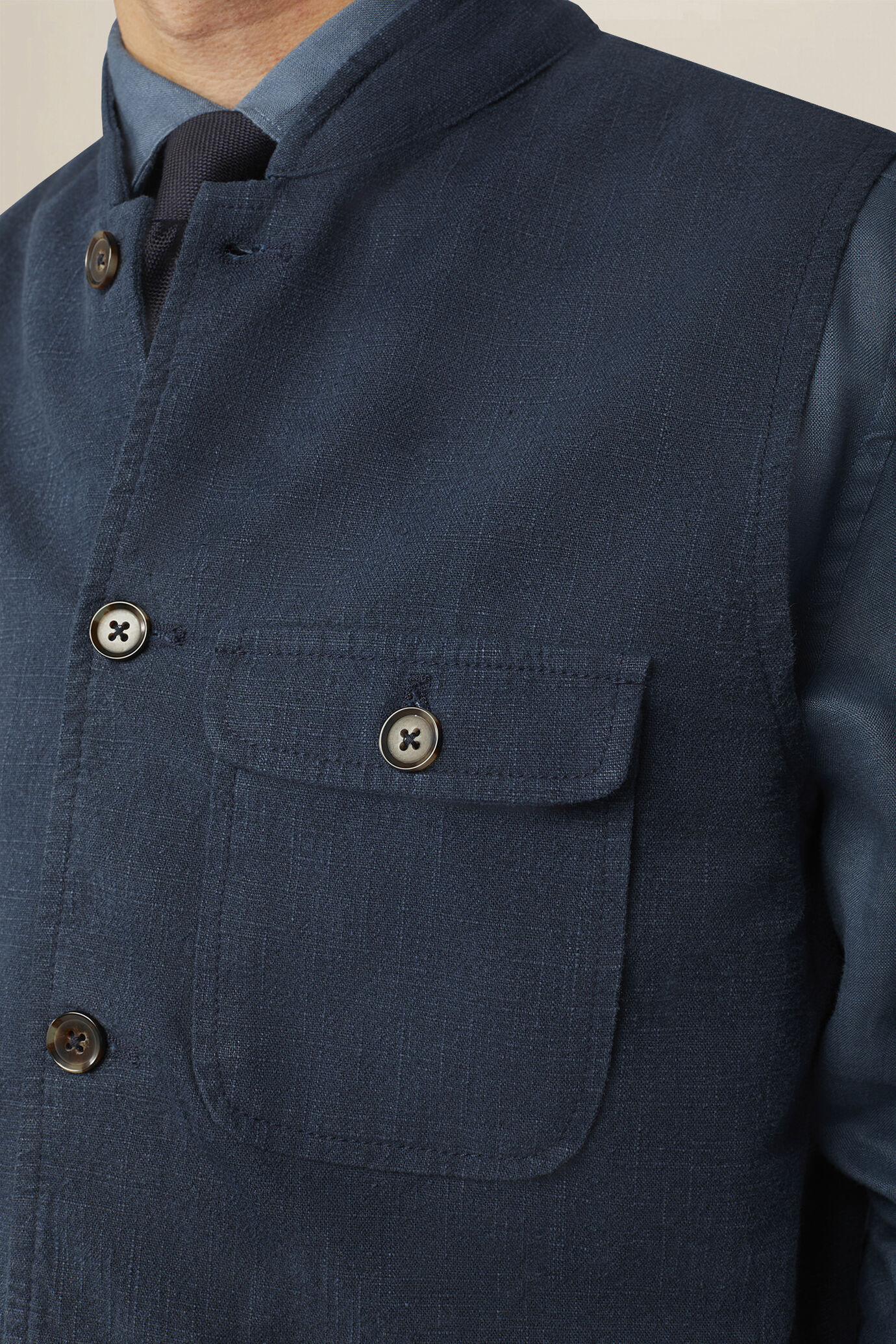 Gilet uomo con collo alla coreana e tasche a toppa image number 3