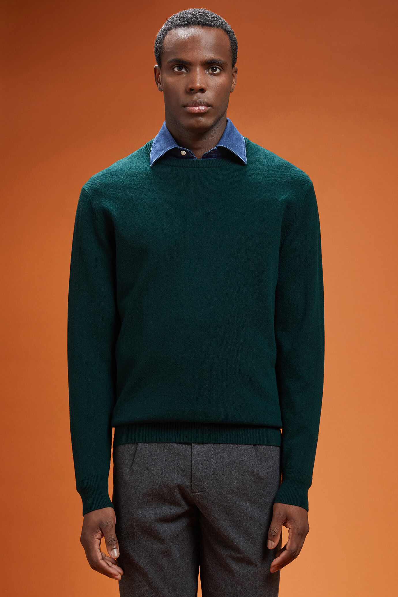 Herren-Pullover mit Rundhalsausschnitt aus 100 % Kaschmir in normaler Passform image number 0