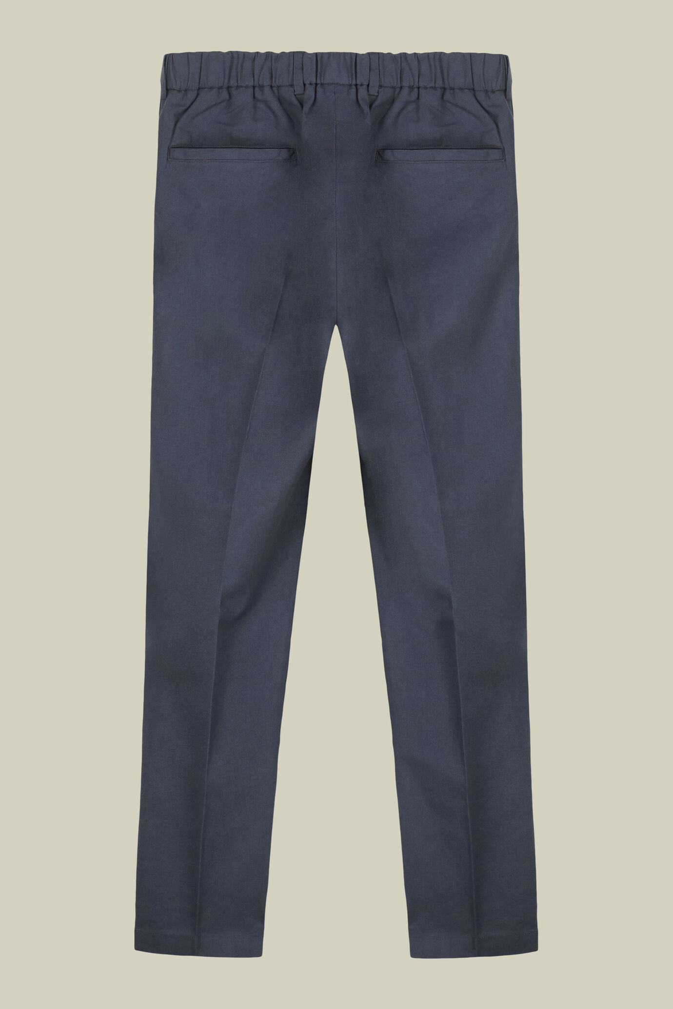 Pantalone uomo con due piccole pinces ed elastico nel cinturino dietro image number 5