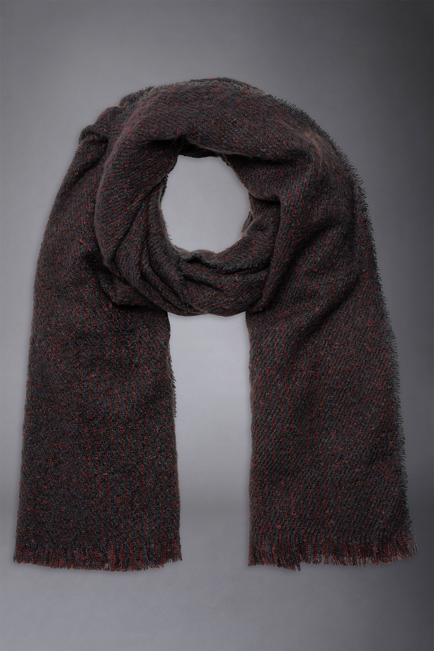 Men's houndstooth patterned bouclè scarf image number 0