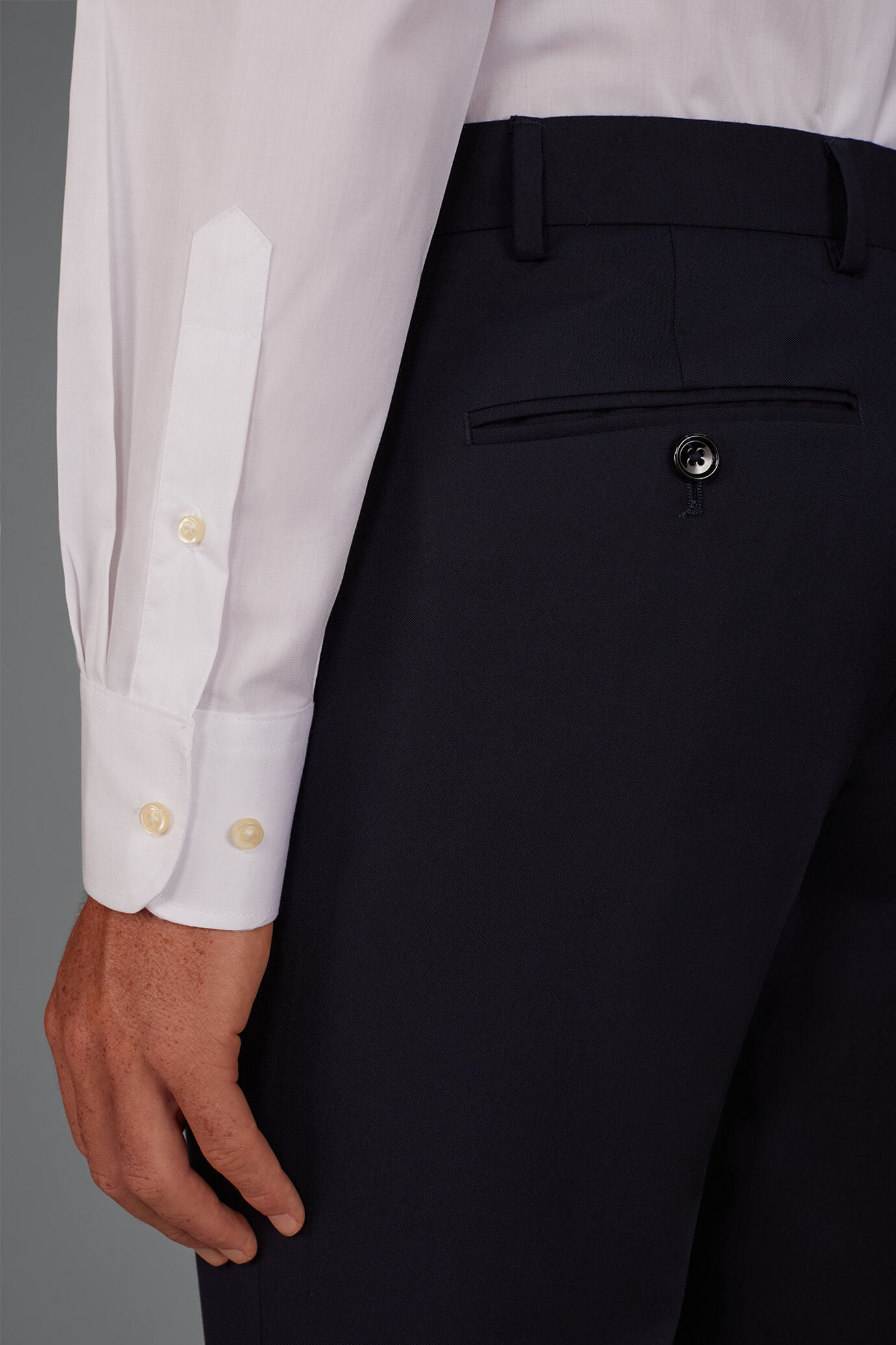 Camicia classica collo francese uomo tinta unita