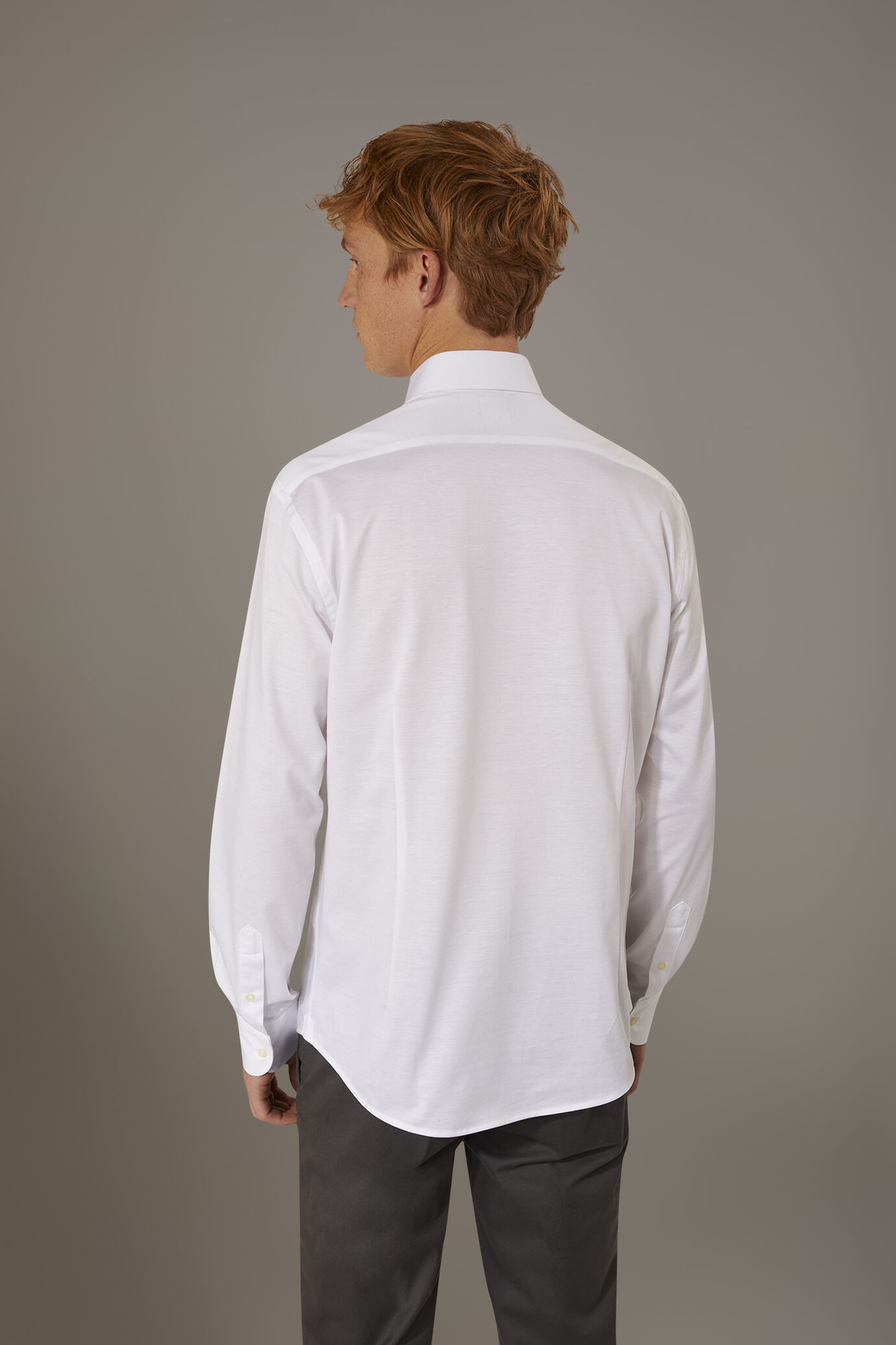 Camicia classica lavata con collo francese comfort fit tessuto jersey image number 2