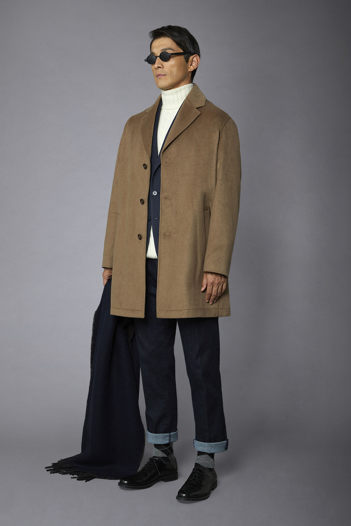 Men's classic single-breasted wool blend coat image number 1