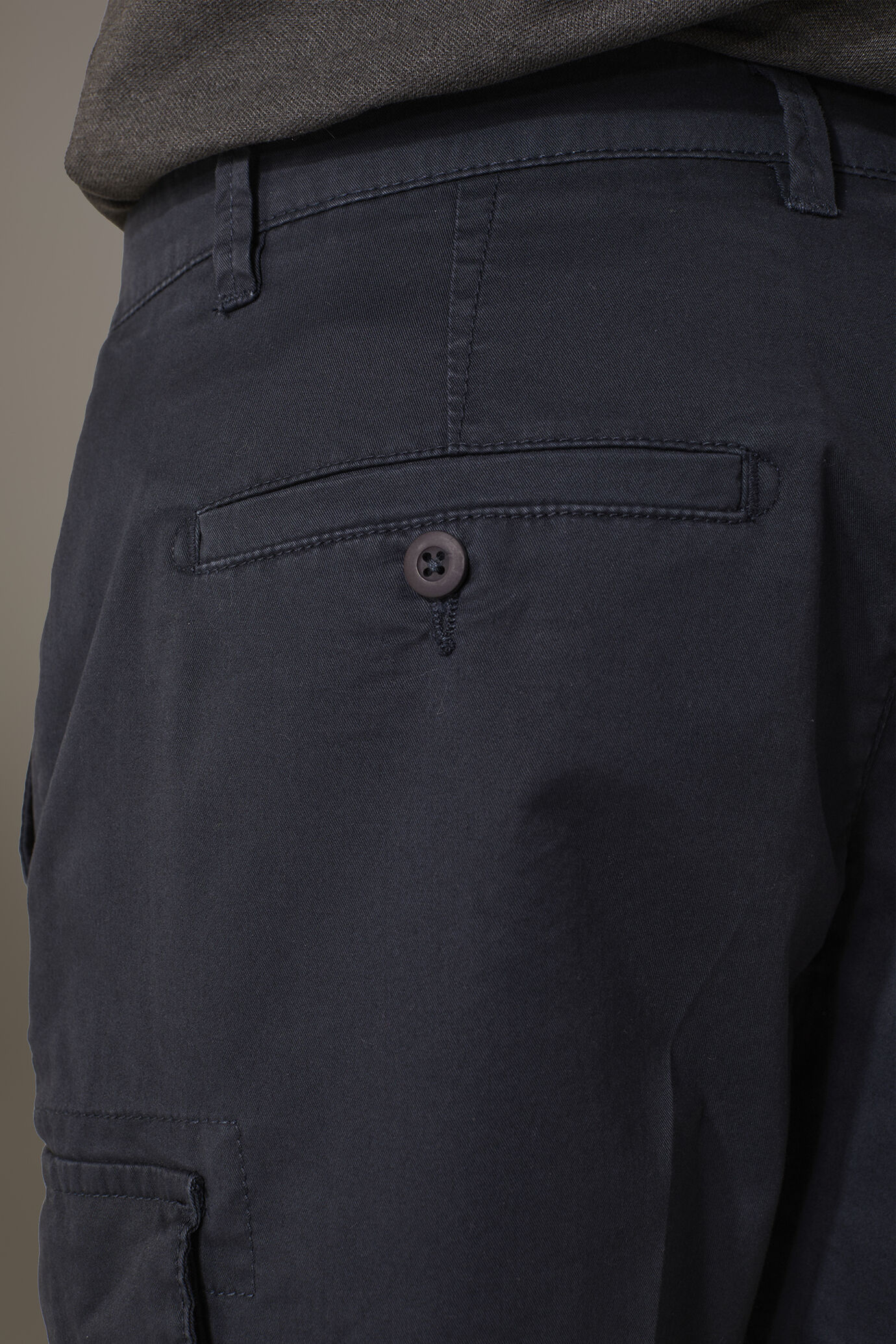 Cargo Bermuda shorts twill construction image number 3