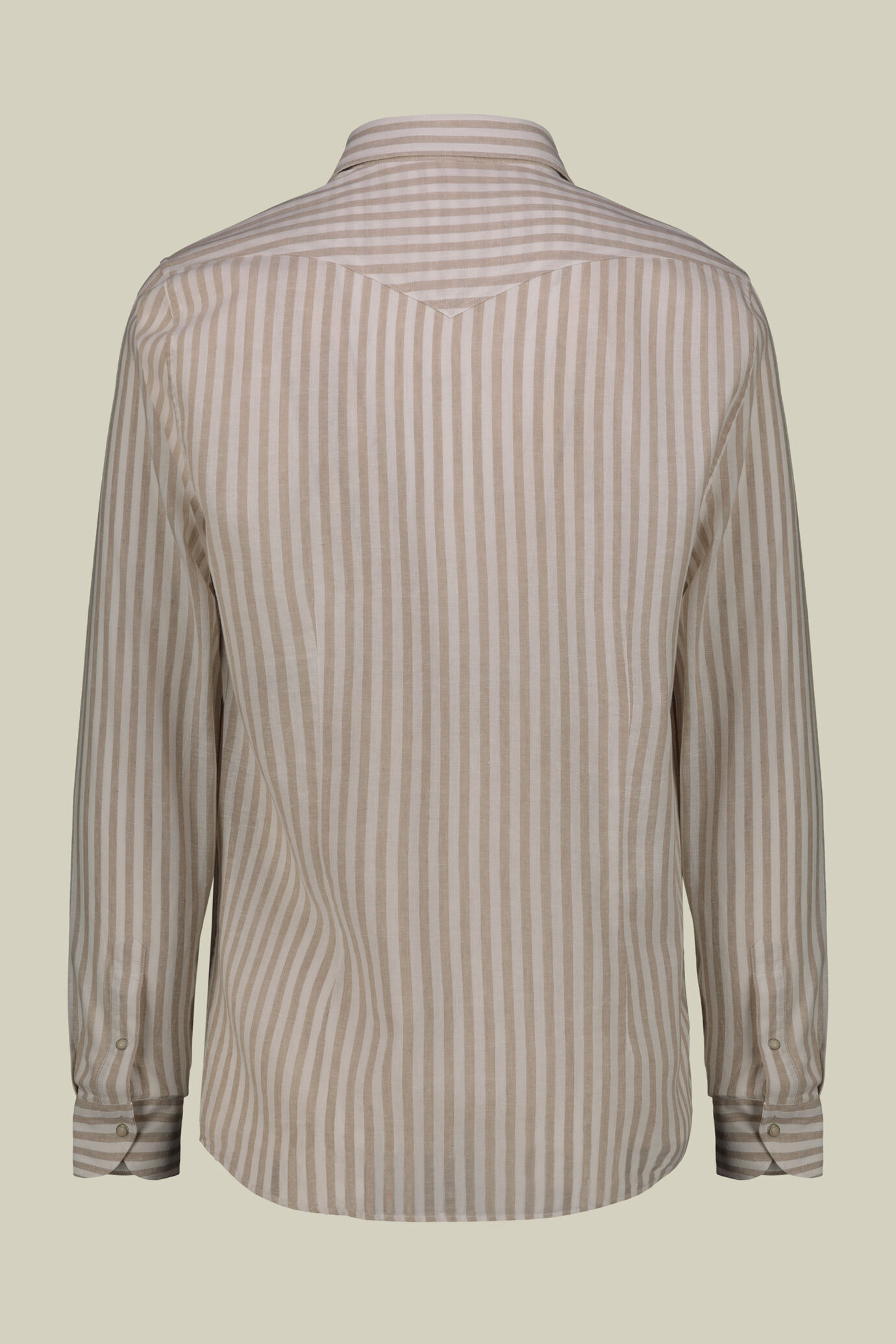 Chemise homme d&eacute;contract&eacute;e &agrave; col fran&ccedil;ais en lin et coton lav&eacute; et ray&eacute; image number 5