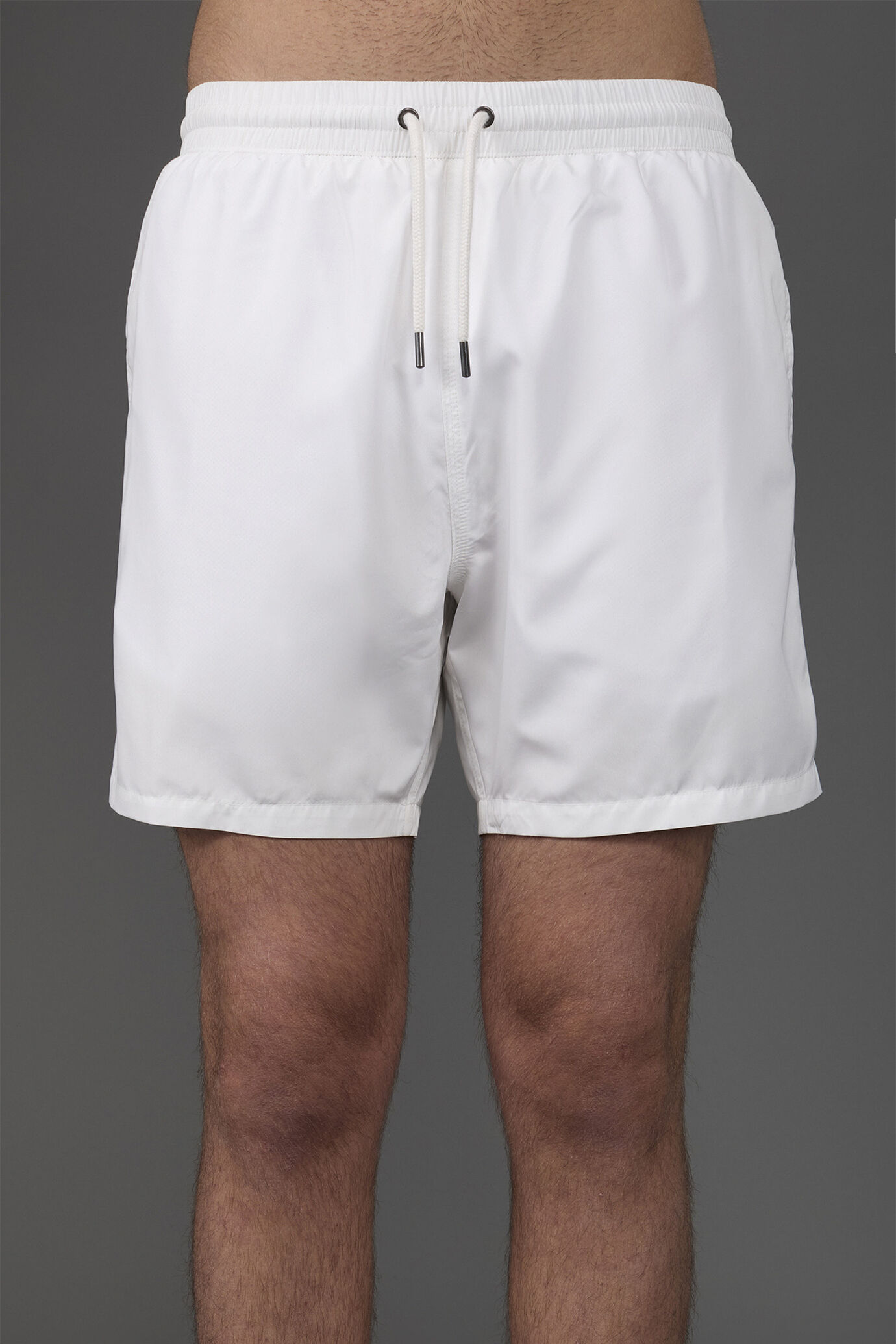 Einfarbige Herren-Badehose image number 2