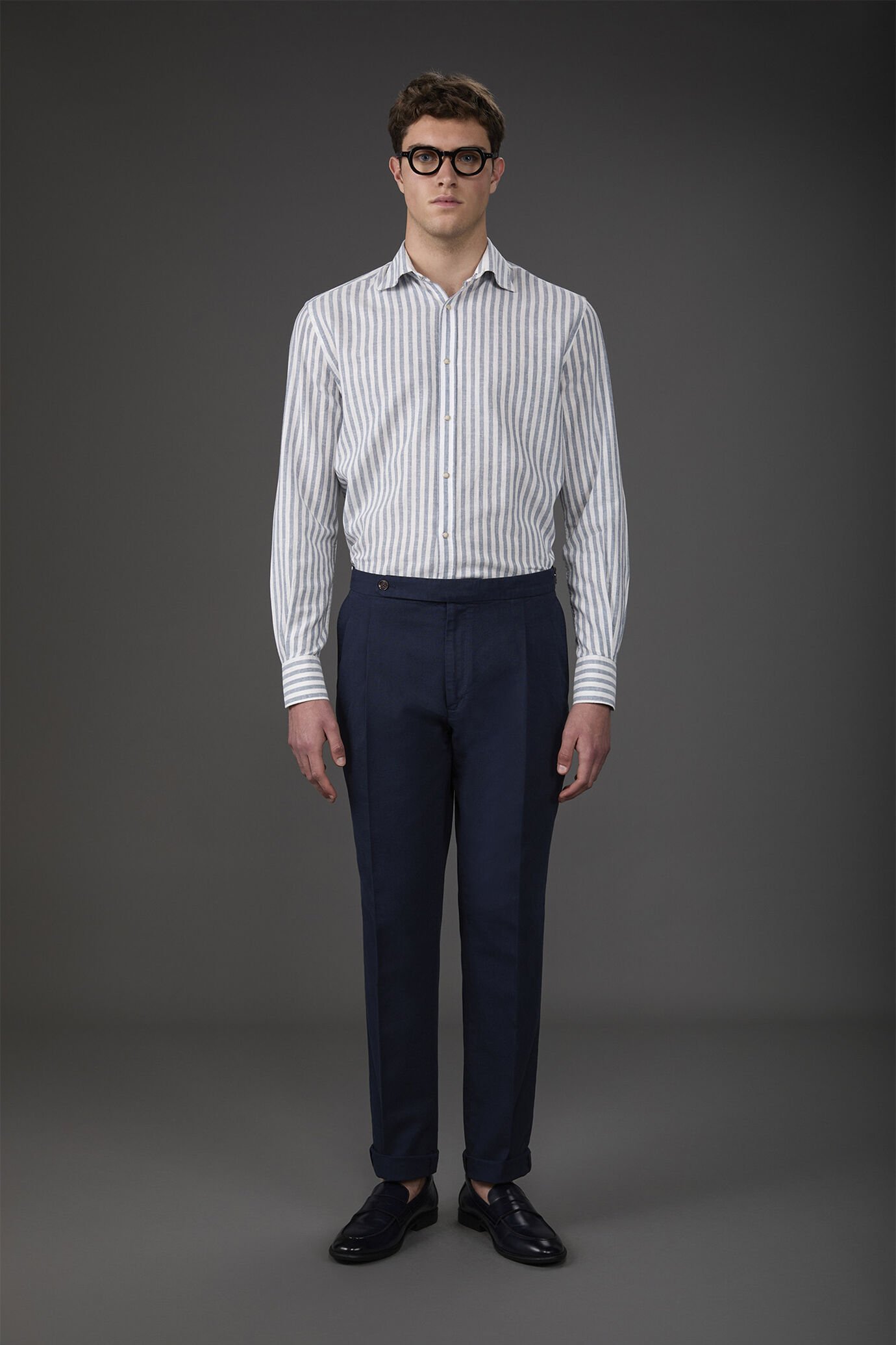 Chemise homme décontractée à col français en lin et coton lavé et rayé image number 2