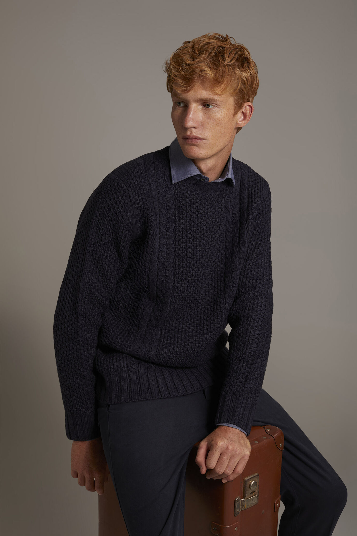 Wool blend round neck sweater with honeycomb heavy knitting image number 0