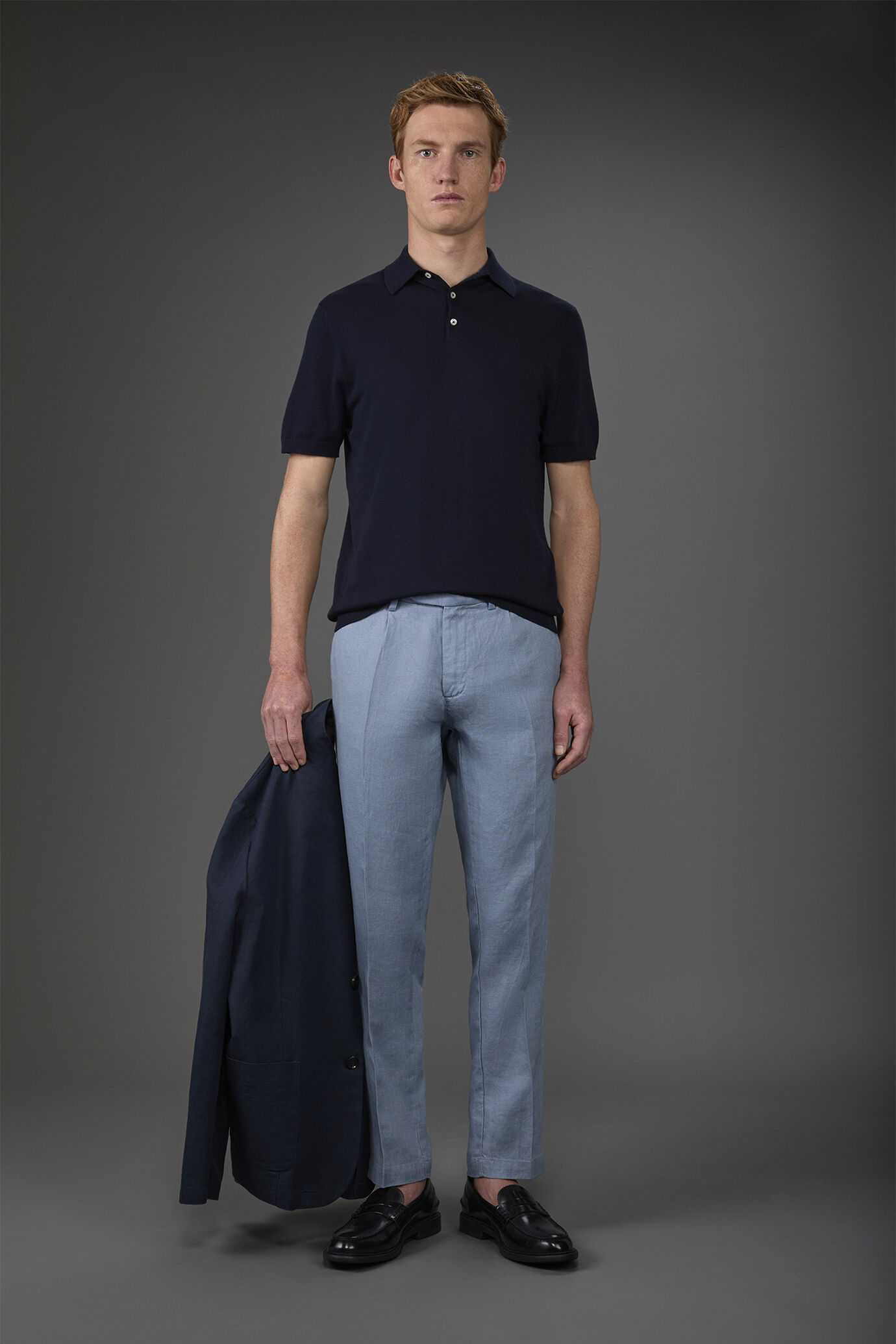 Pantalon homme 100% lin avec deux petits plis et bouton caché