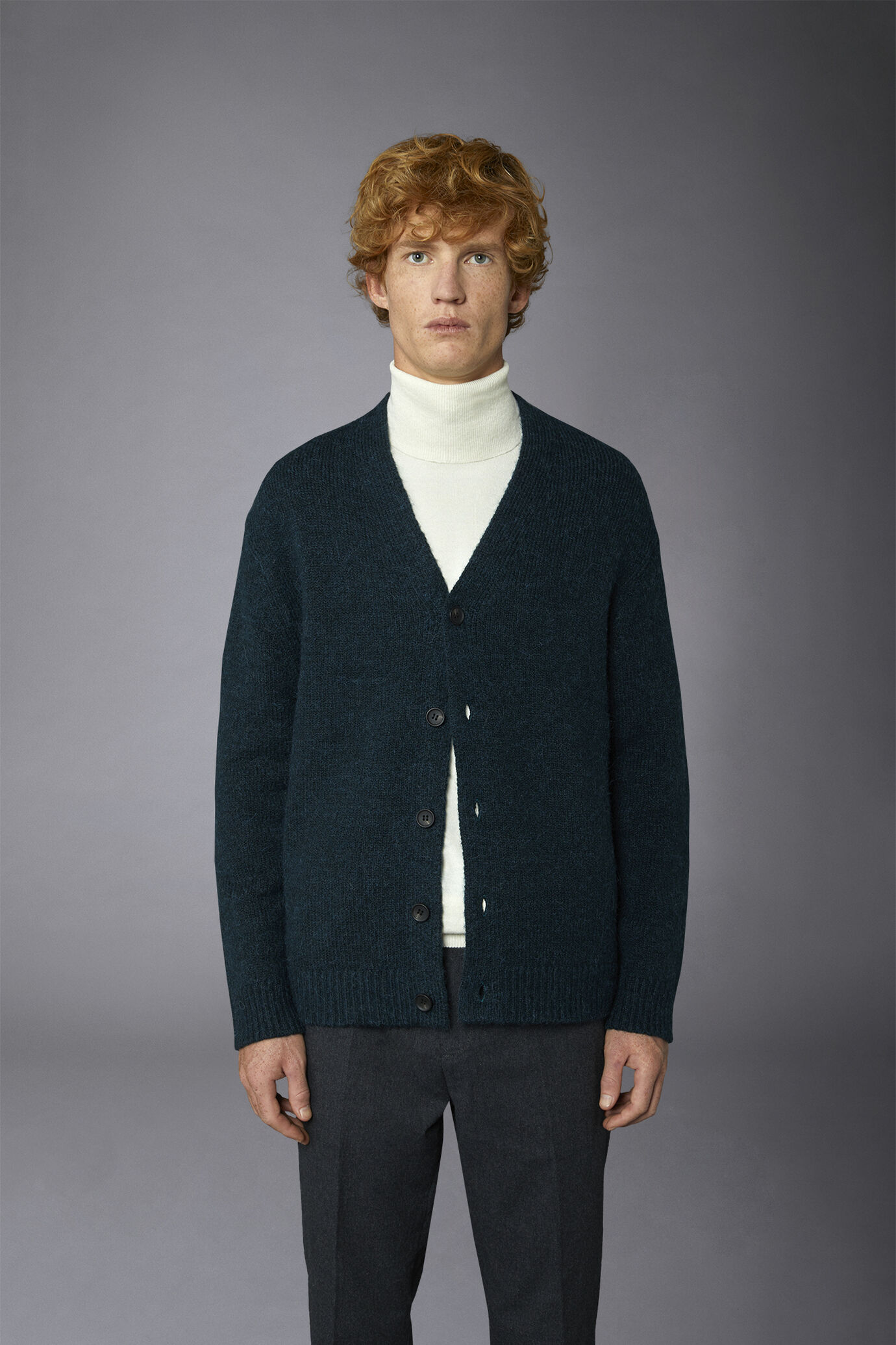Cardigan à col en V avec un composant en laine d'alpaga regular fit image number 3