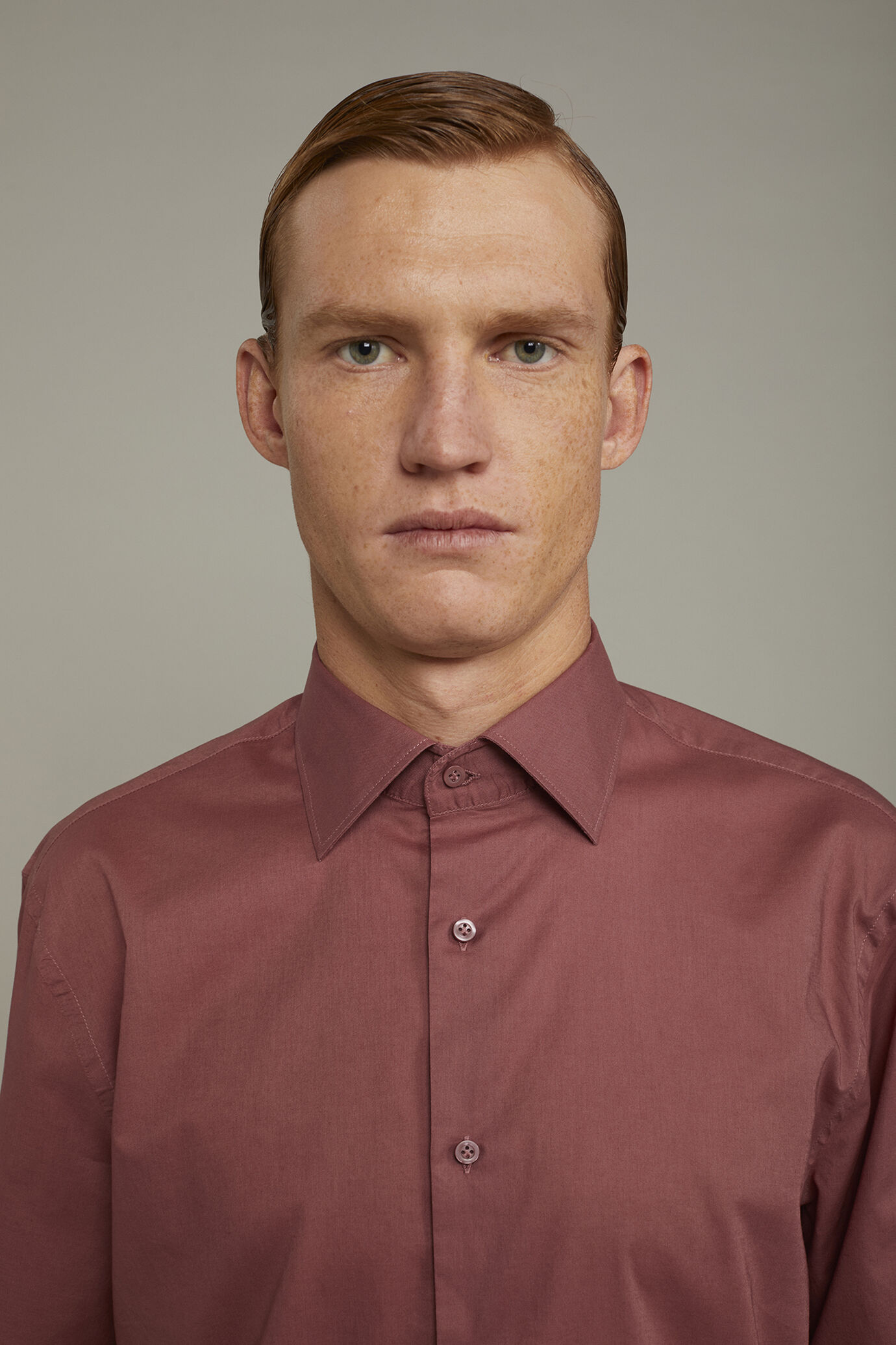 Camicia casual uomo collo classico 100% cotone tessuto mussola tinta unita comfort fit image number 3