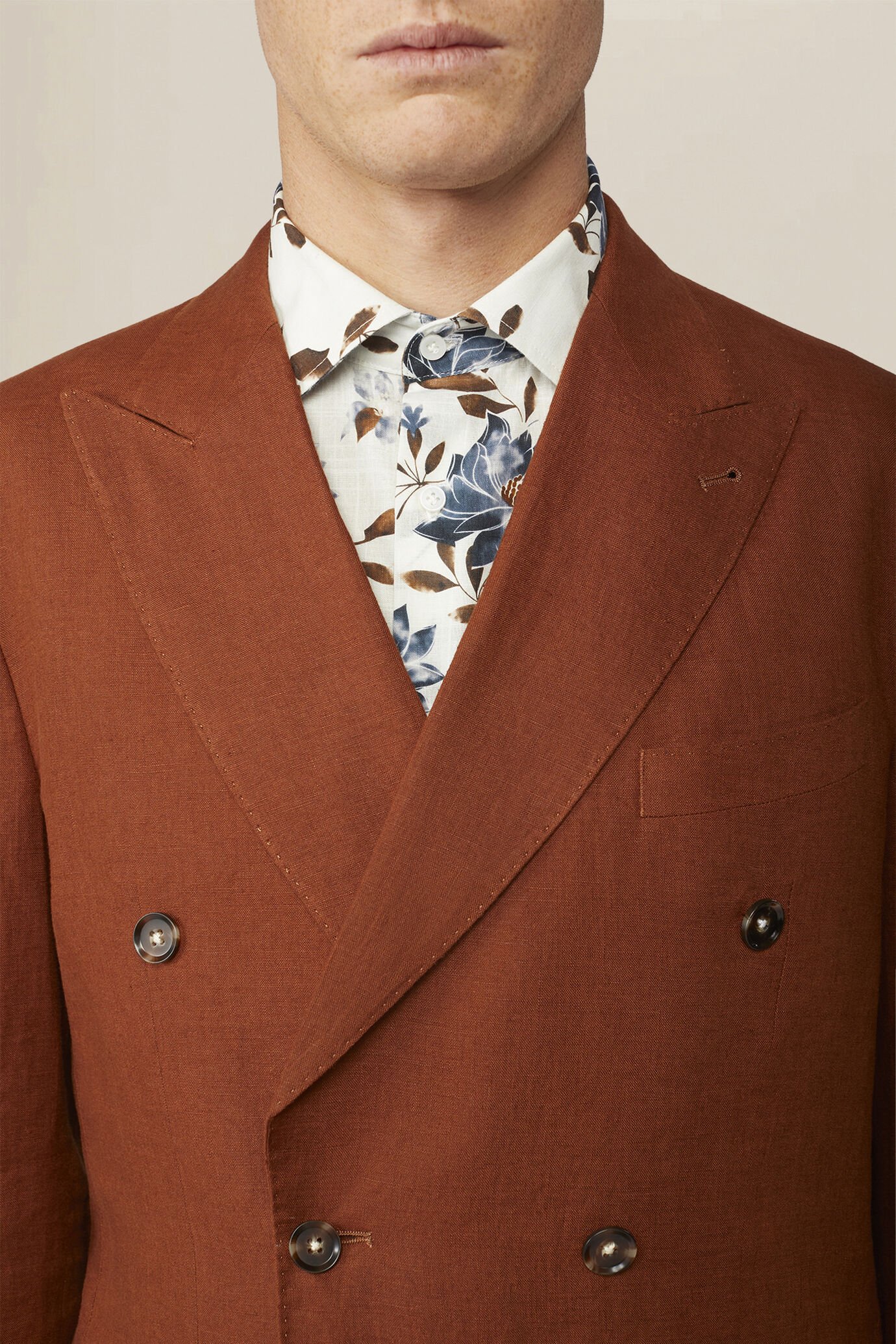 Abito uomo doppiopetto 100% lino regular fit image number 2