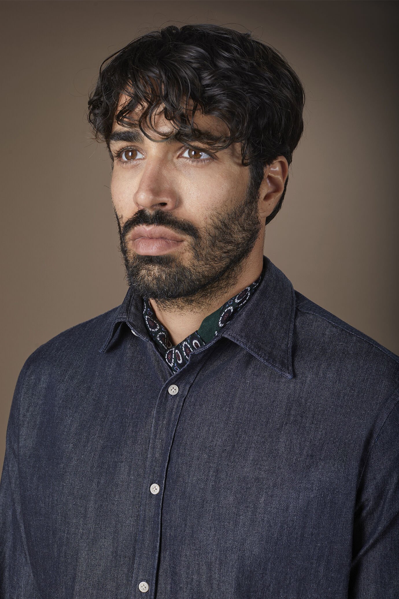 Men's viscose scarf with geometric pattern