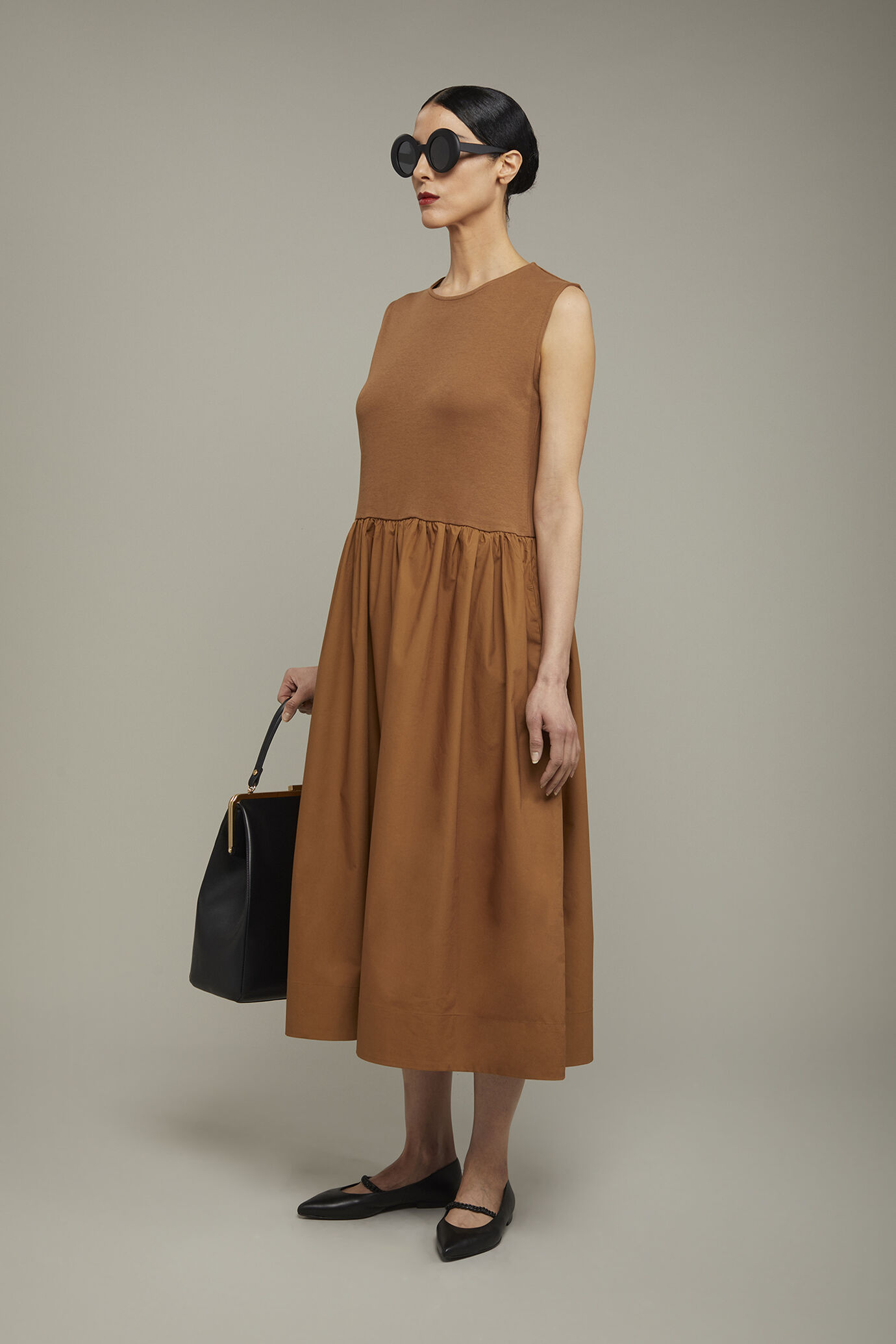 Ärmelloses Midikleid für Damen aus 100 % Baumwolljersey in normaler Passform image number 1