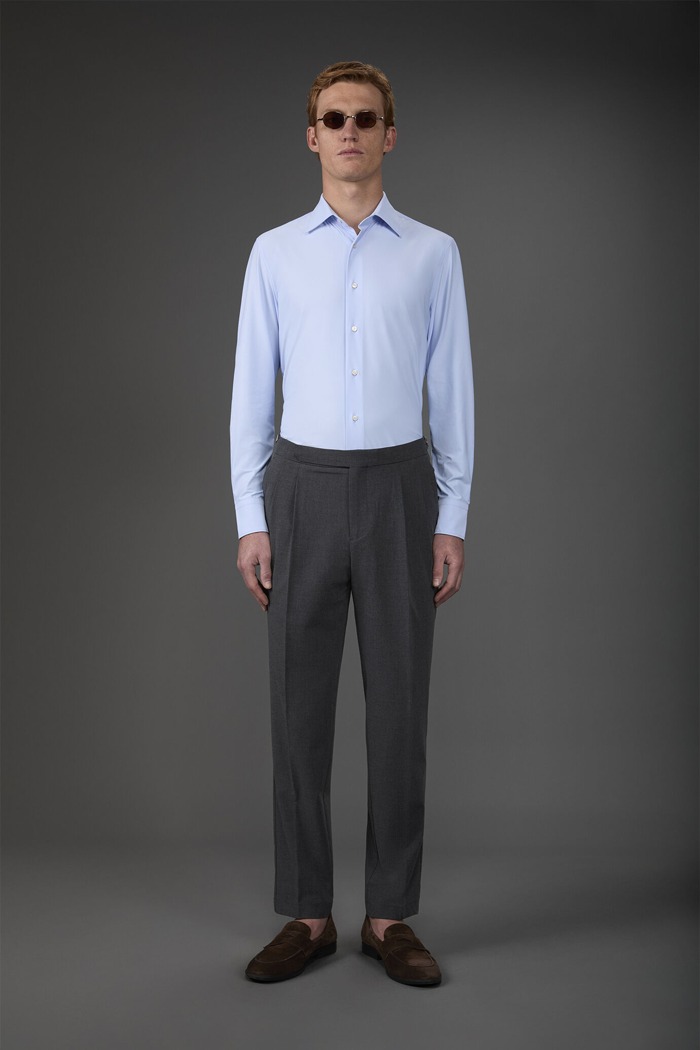 Herrenhemd mit klassischem Kragen aus Nylon-Stretch-Gewebe mit Twill-Konstruktion image number 2
