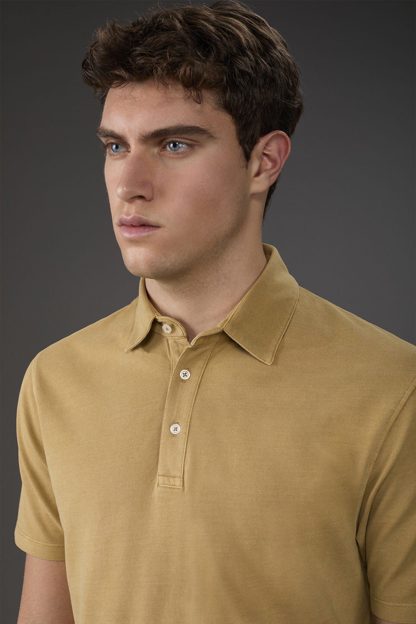 Polo homme, manches courtes, en 100% coton piqué image number 2