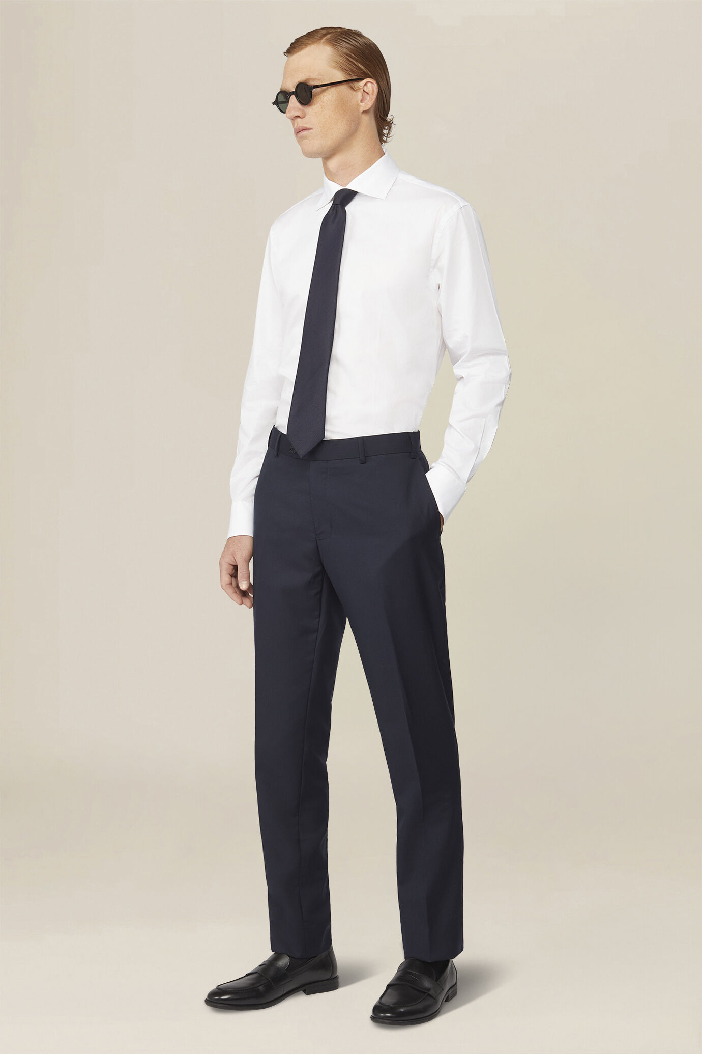 Klassisches Herrenhemd mit franz&ouml;sischem Kragen aus glattem Twill image number 1