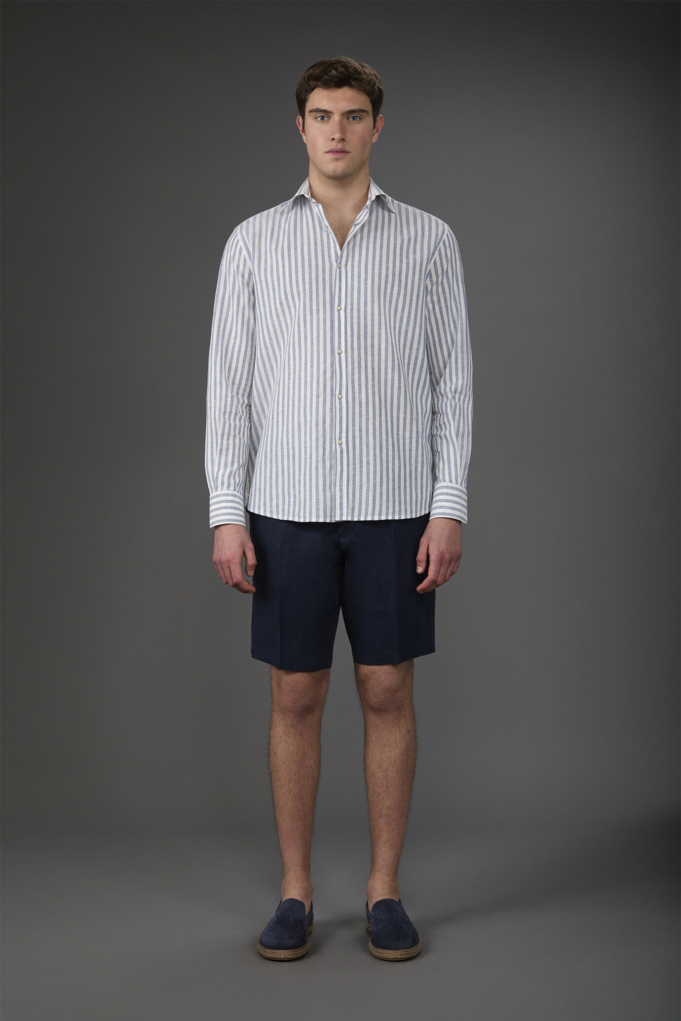 Bermuda homme avec taille élastique, 100% lin image number 1