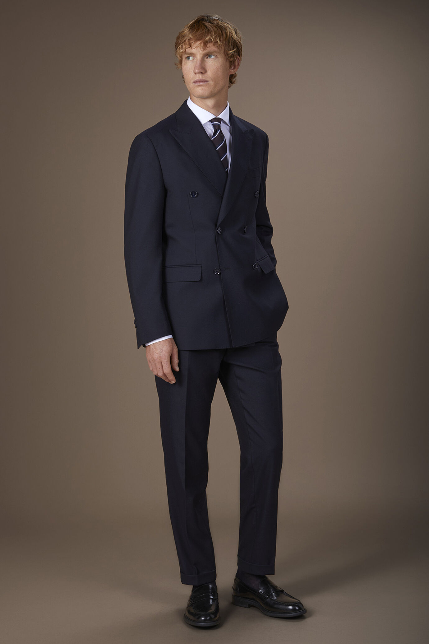 Camicia uomo con collo francese e tessuto 100% cotone herringbone image number 1