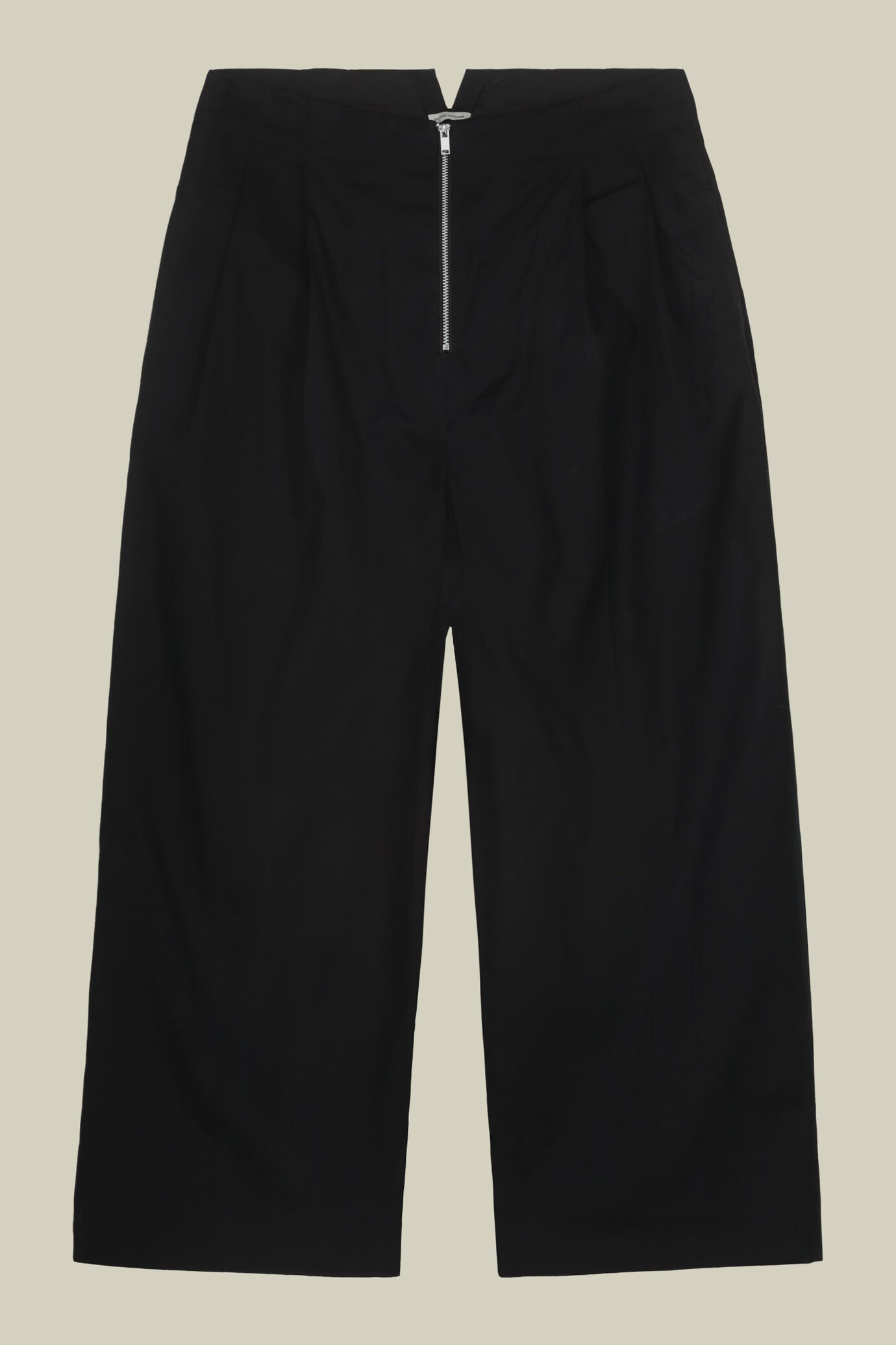 Pantalone donna modello carrot ampio sulla vita con zip a vista 100% cotone