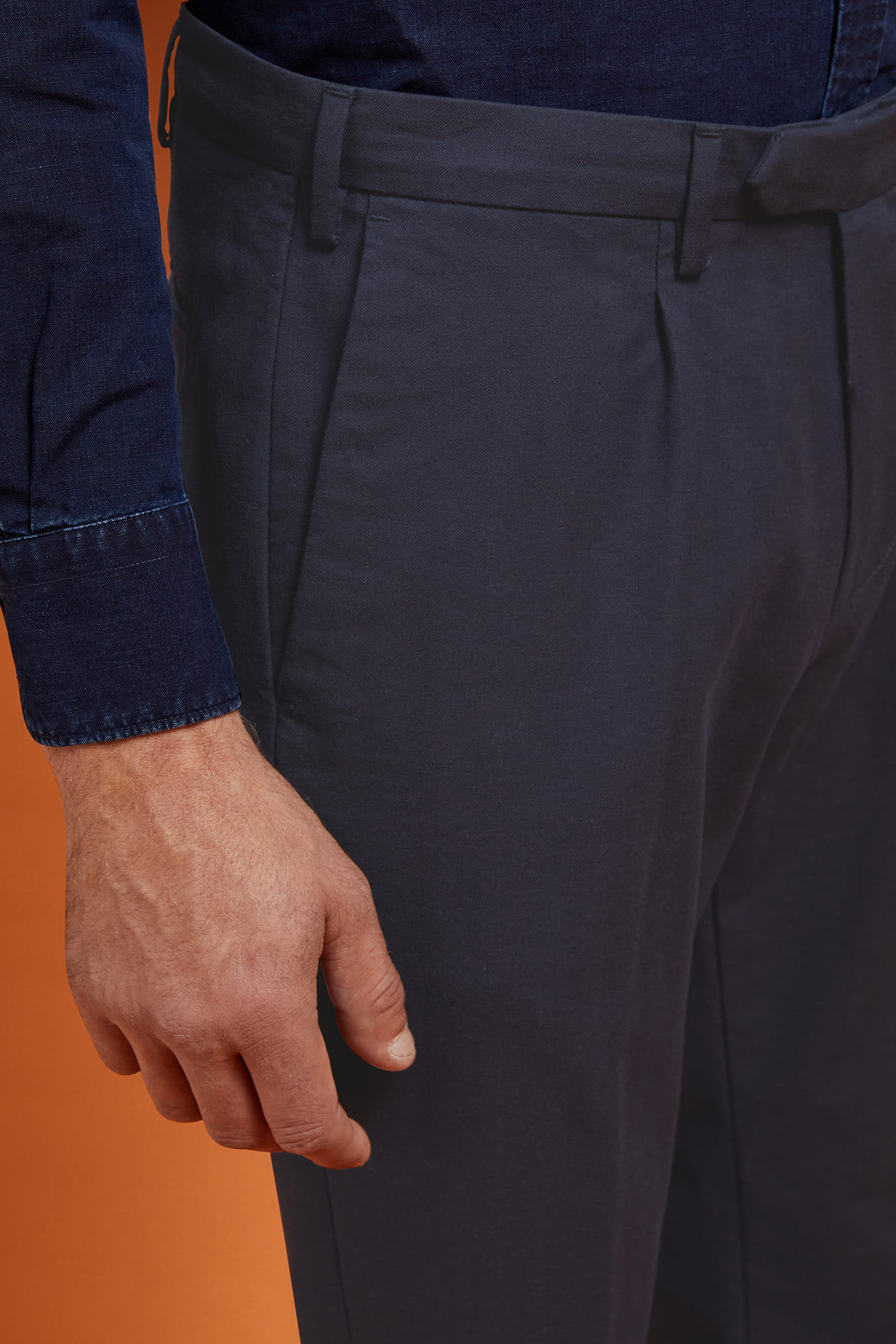 Klassische Herrenhose mit Mikromuster in normaler Passform image number 2