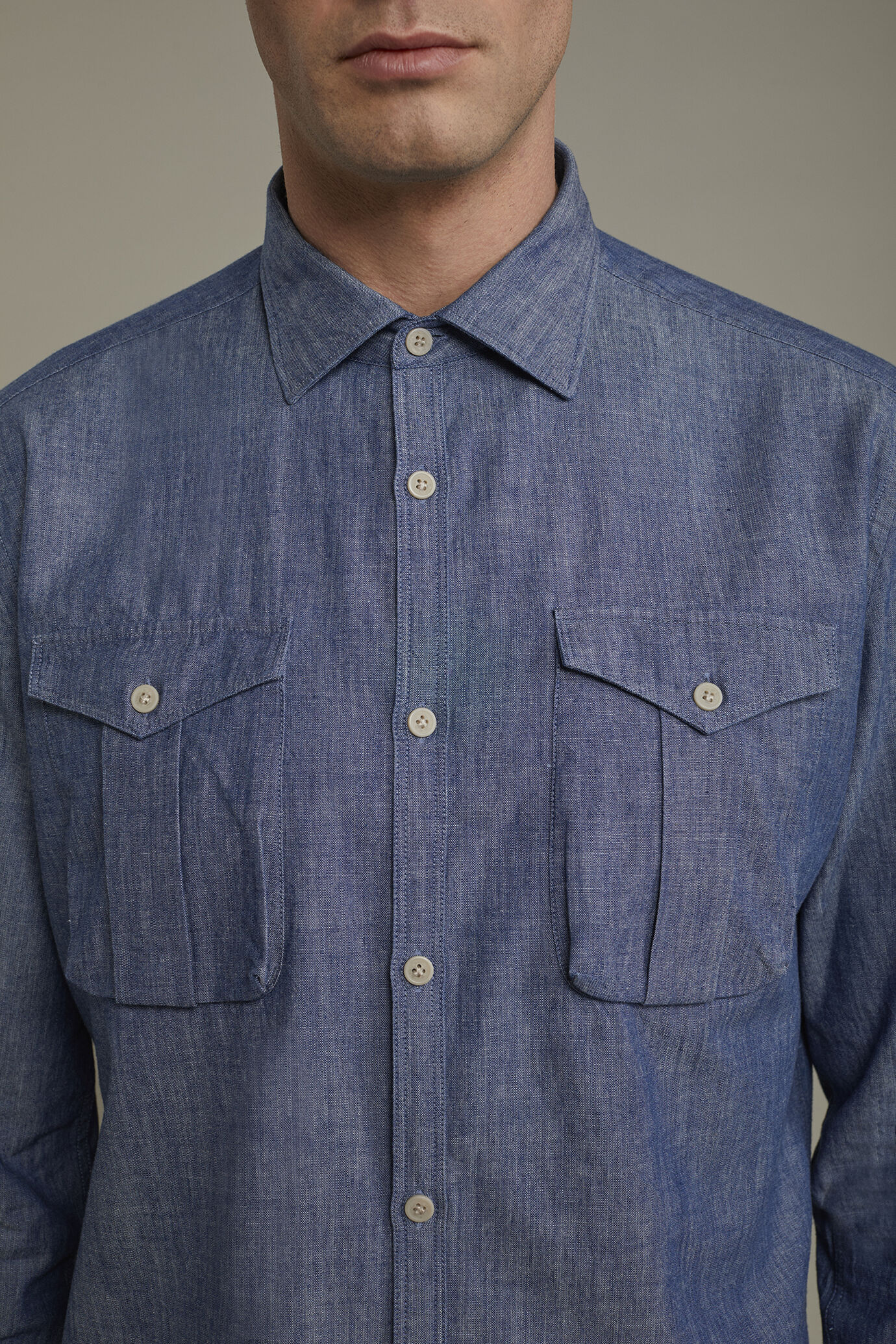 Men’s casual shirt classic collar 100% cotton denim fabric comfort fit image number 3