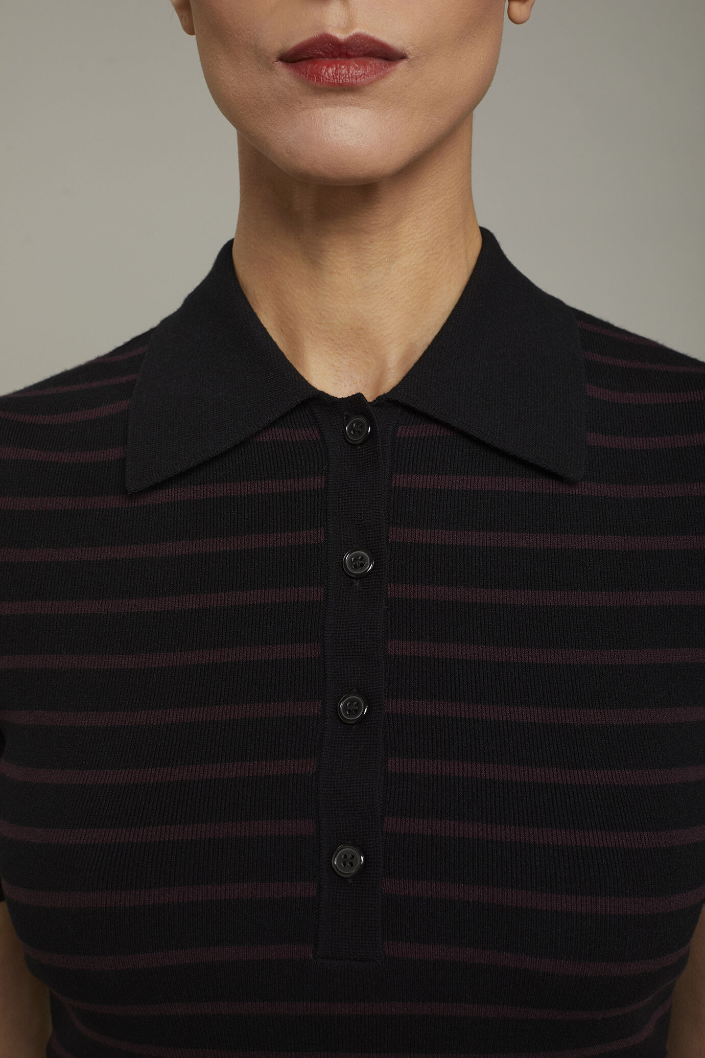 Women’s striped polo shirt with short sleeve image number 3