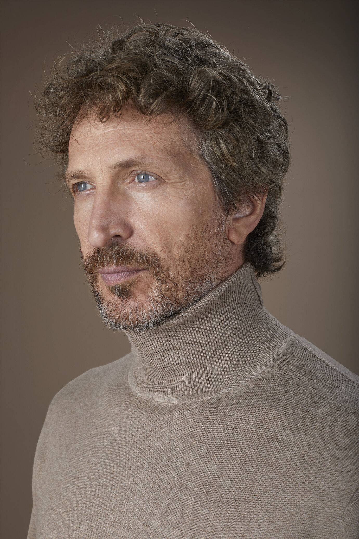 Pull homme à col montant en laine et coton coupe classique image number 2