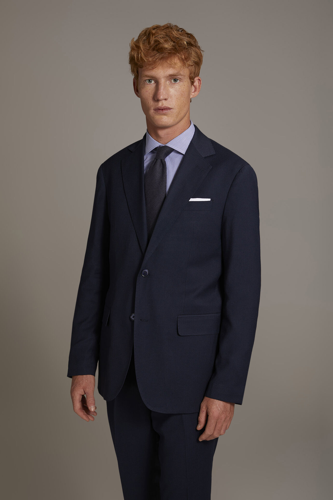 Regular fit single-breasted suit in birdseye fabric image number 2