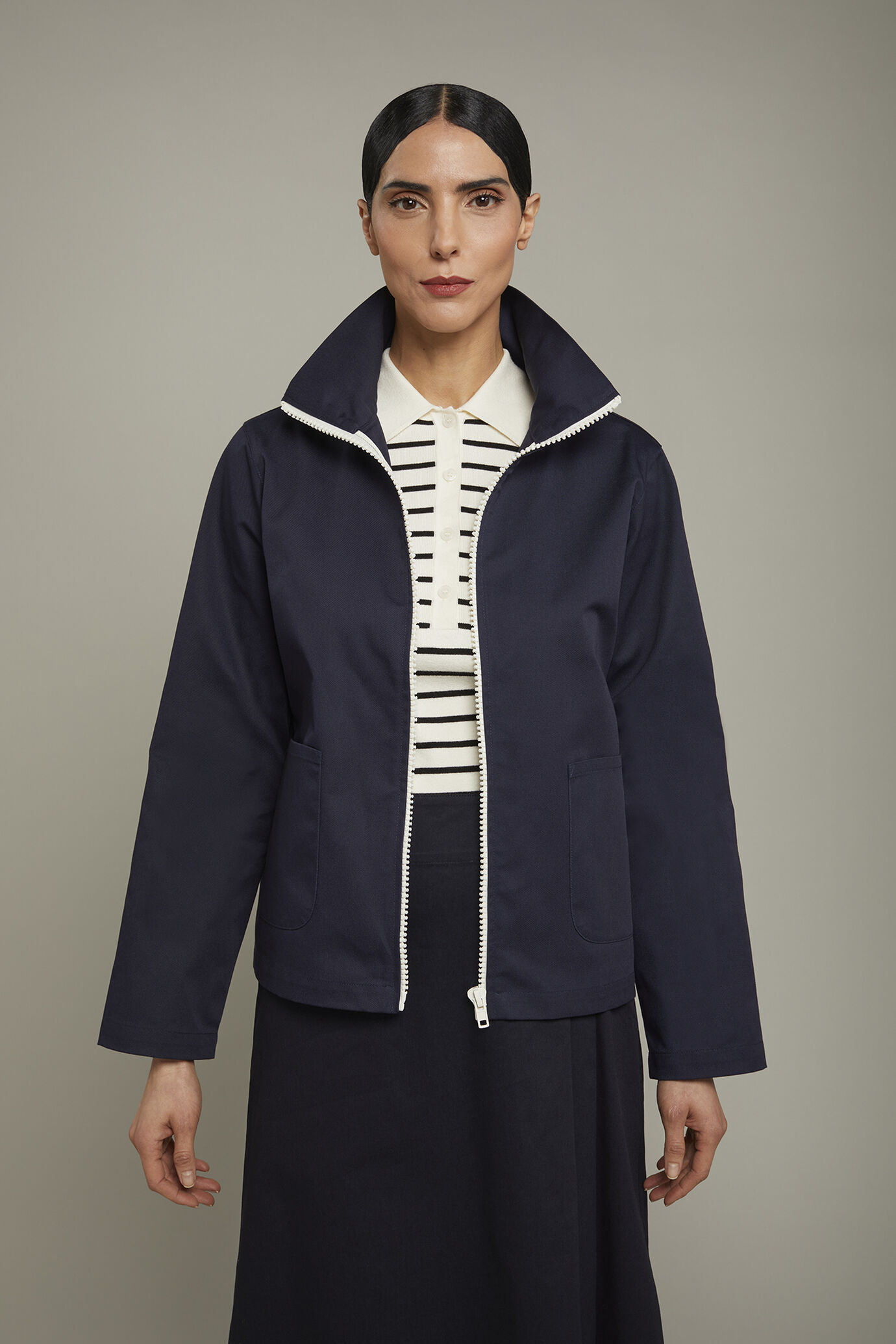 Giubbino donna con zip regular fit image number 2