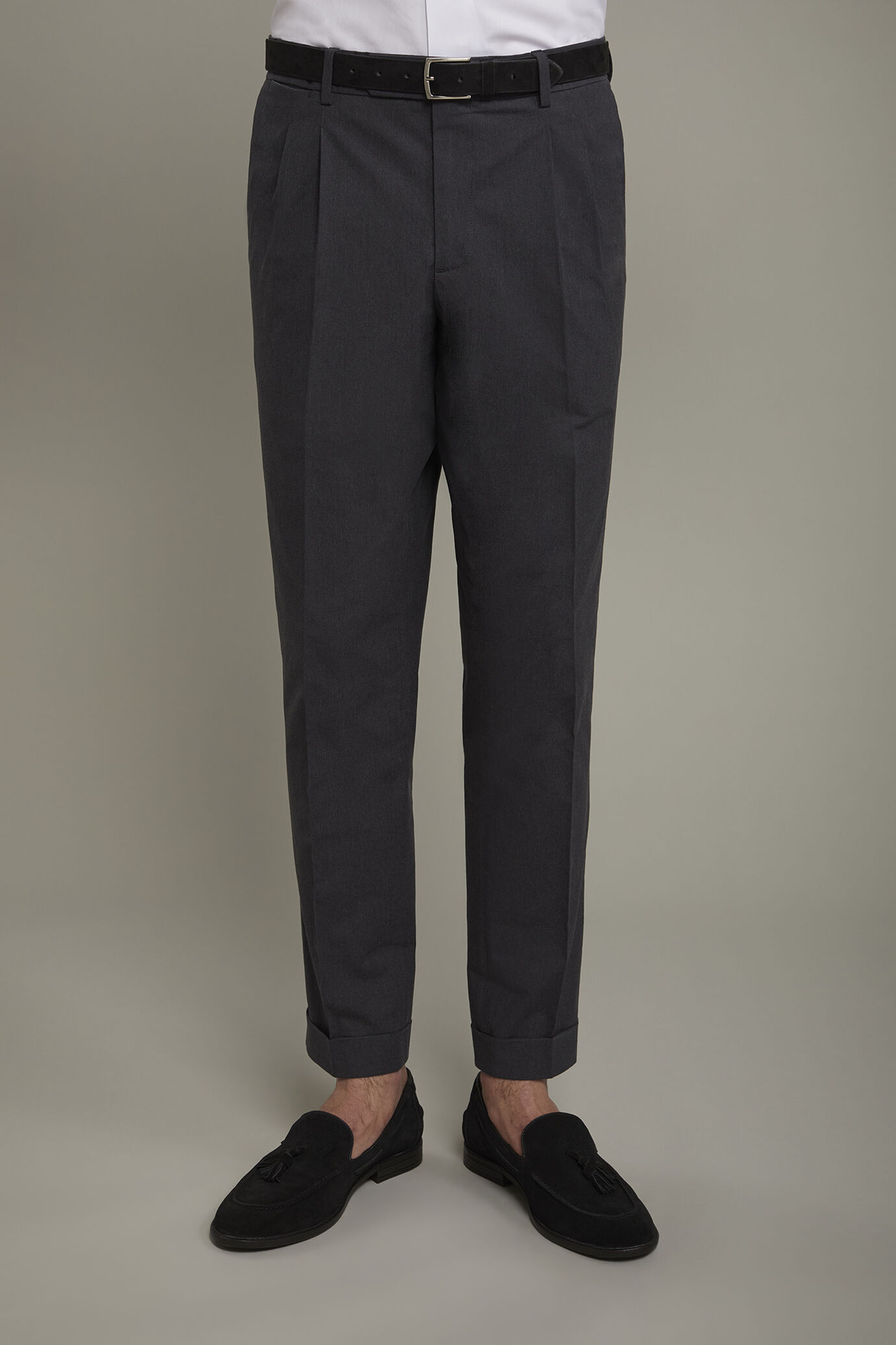Men&rsquo;s classic trousers with double pleats in flamed effect fabric regular fit image number 3