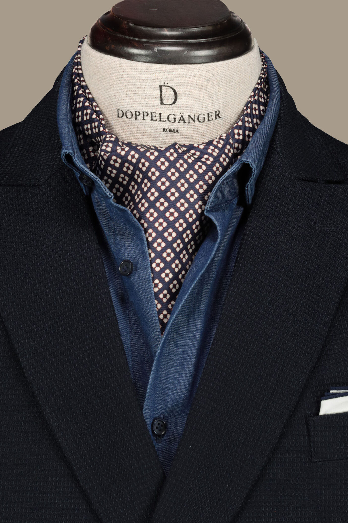 Plastron image number 0