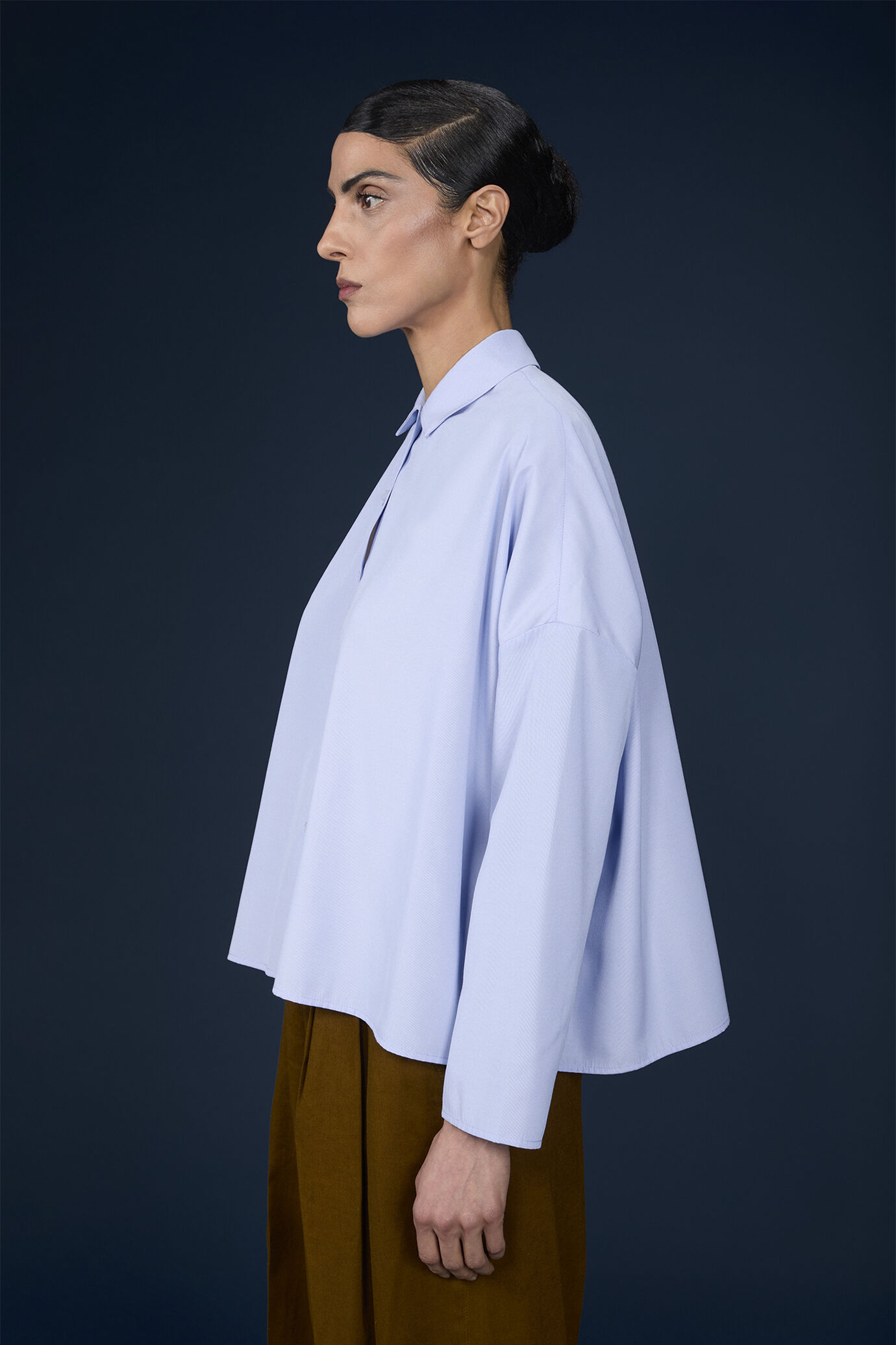 Camicia donna boxy a maniche lunghe in tessuto tinto filo a righe image number 2