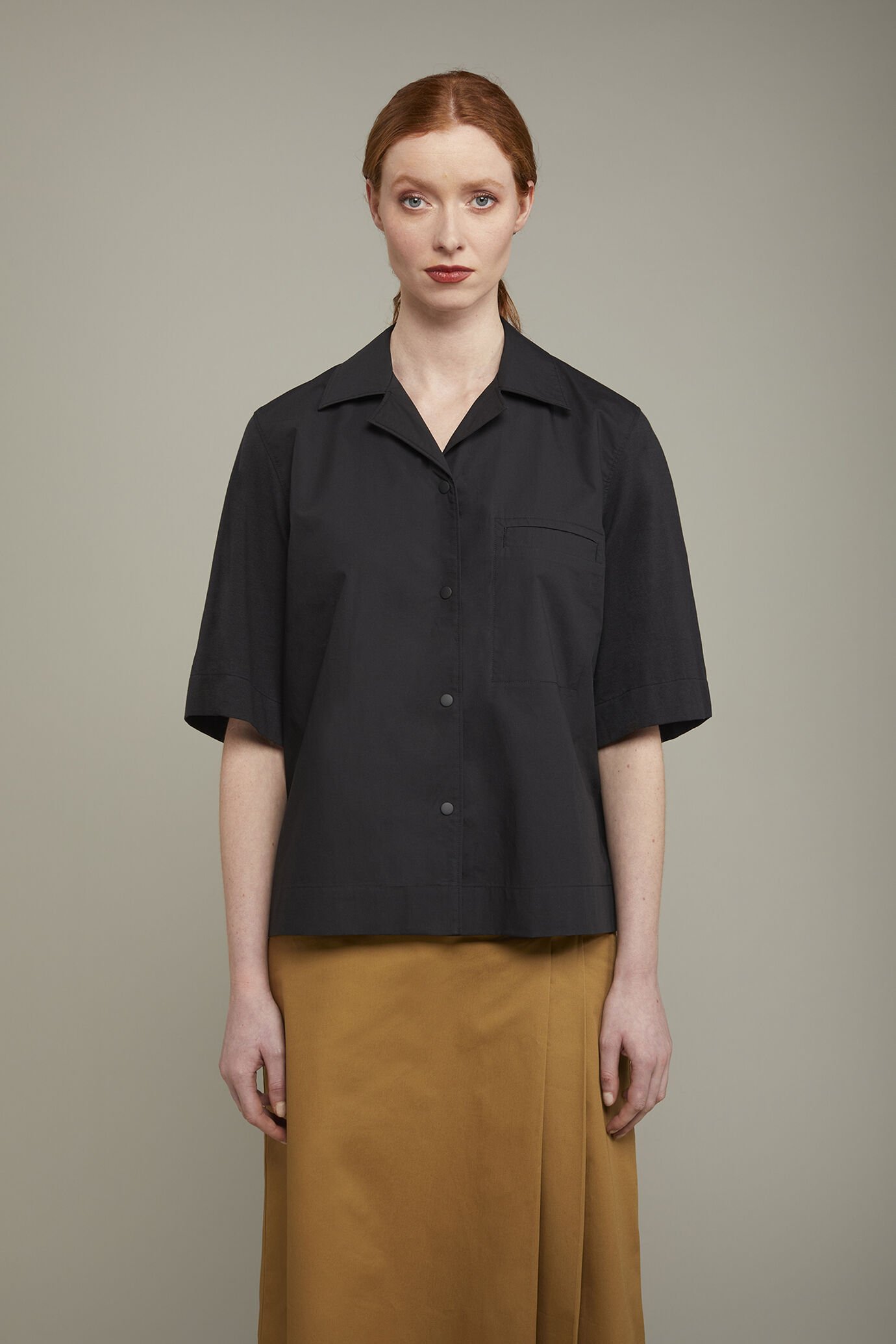 Women’s shirt with two contrasting fabrics image number 2