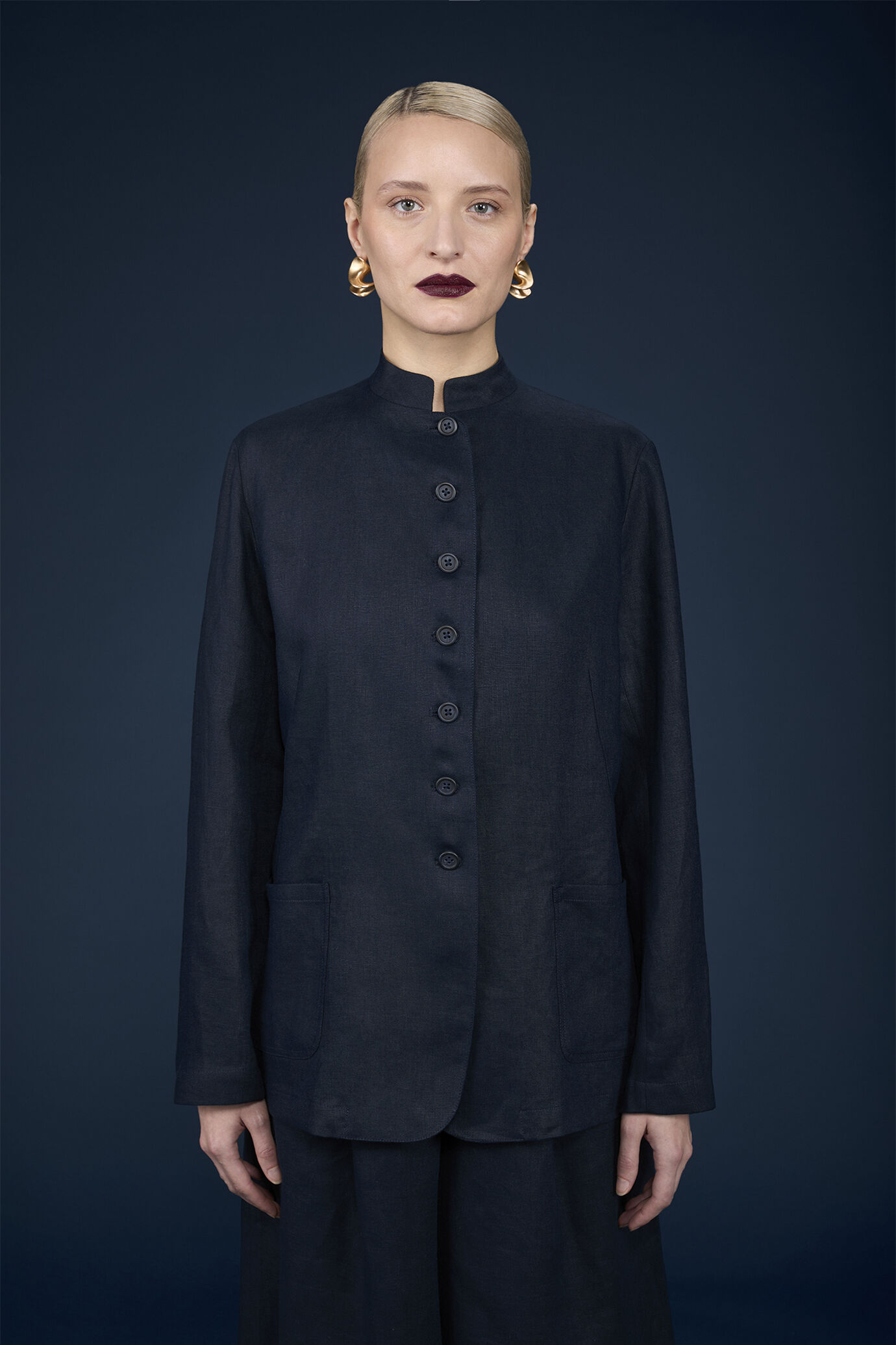 Veste pour femme à simple boutonnage et col mandarin en 100 % lin image number 1