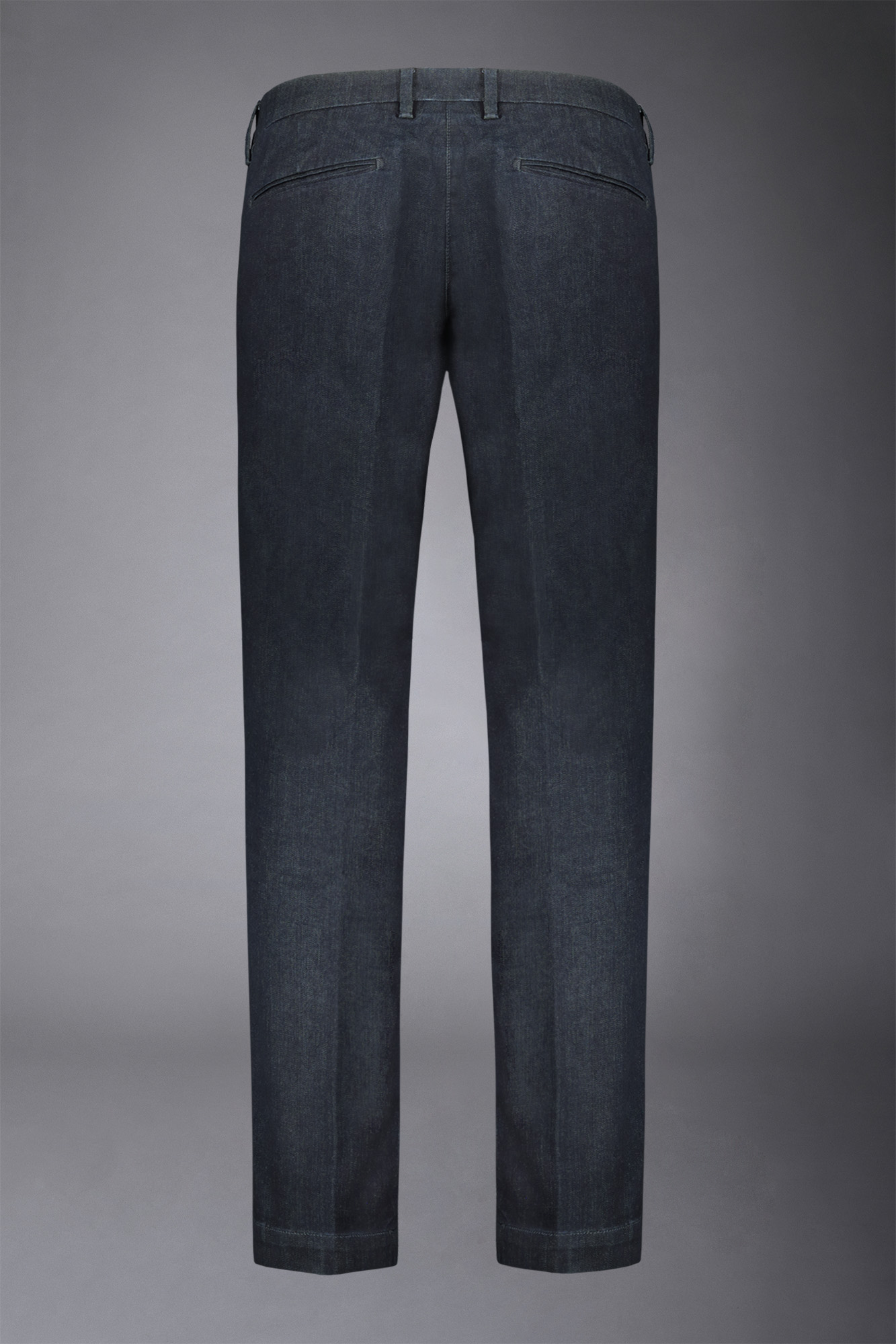 Pantalon chino à coupe régulière en denim légèrement extensible image number null