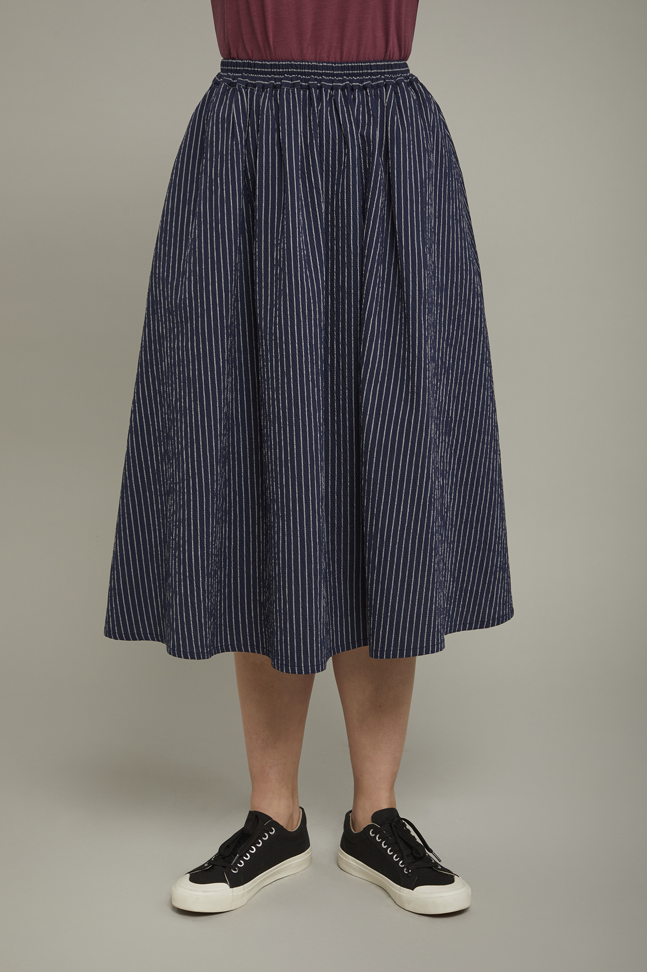 Damenrock aus gaufrierter Baumwolle mit Nadelstreifen in normaler Passform image number null