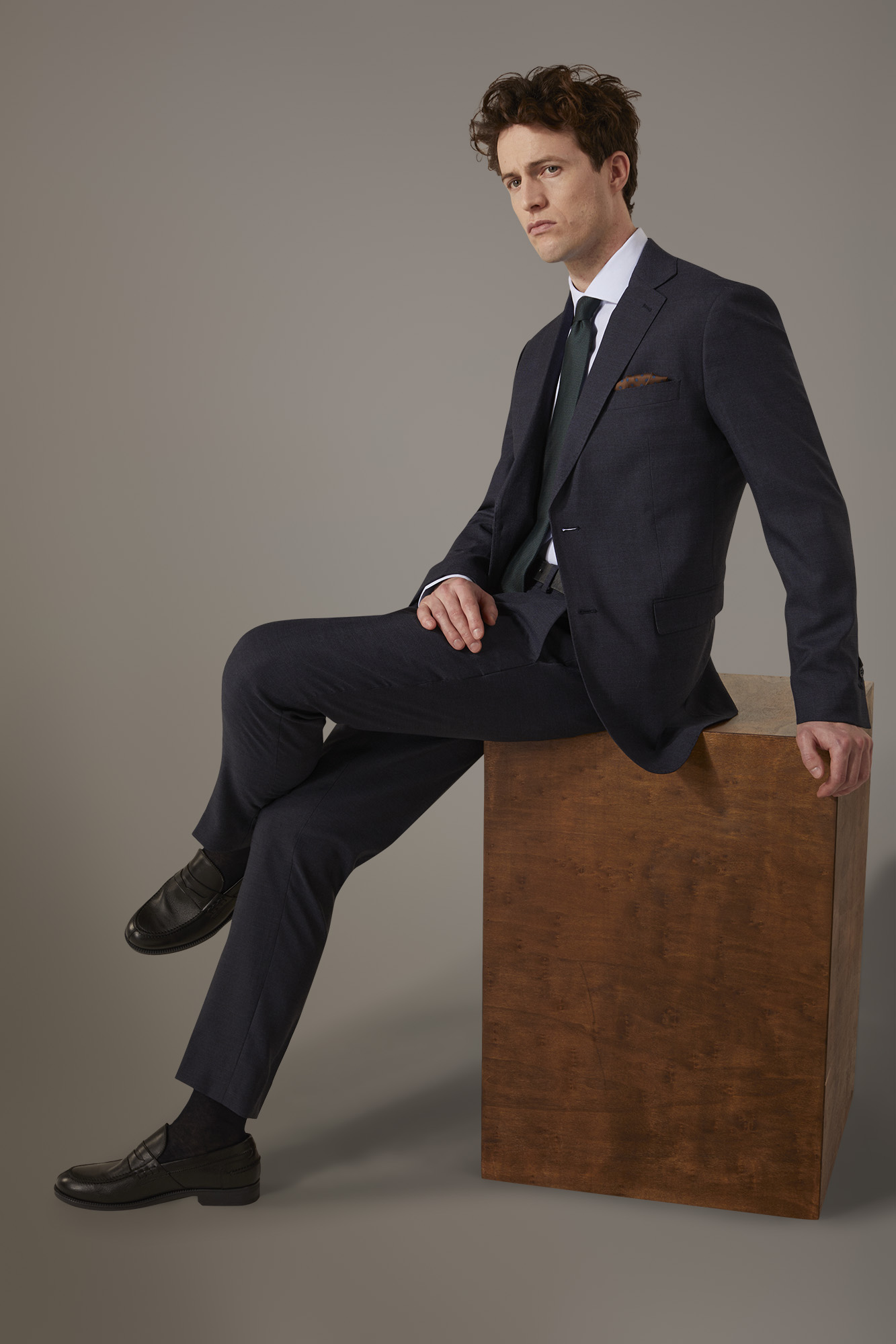 Regular fit single-breasted suit in prince of wales fabric