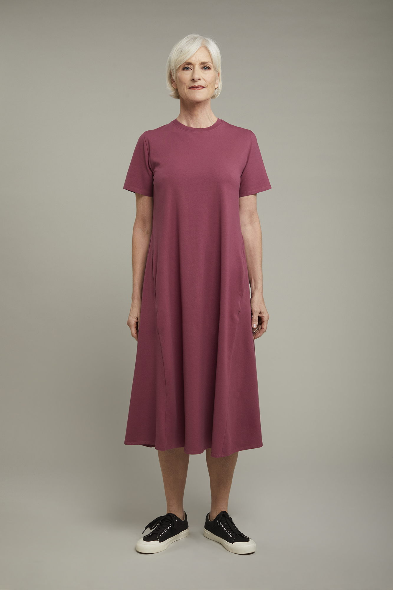 Women’s round neck midi dress with short sleeve in stretch cotton jersey regular fit image number null