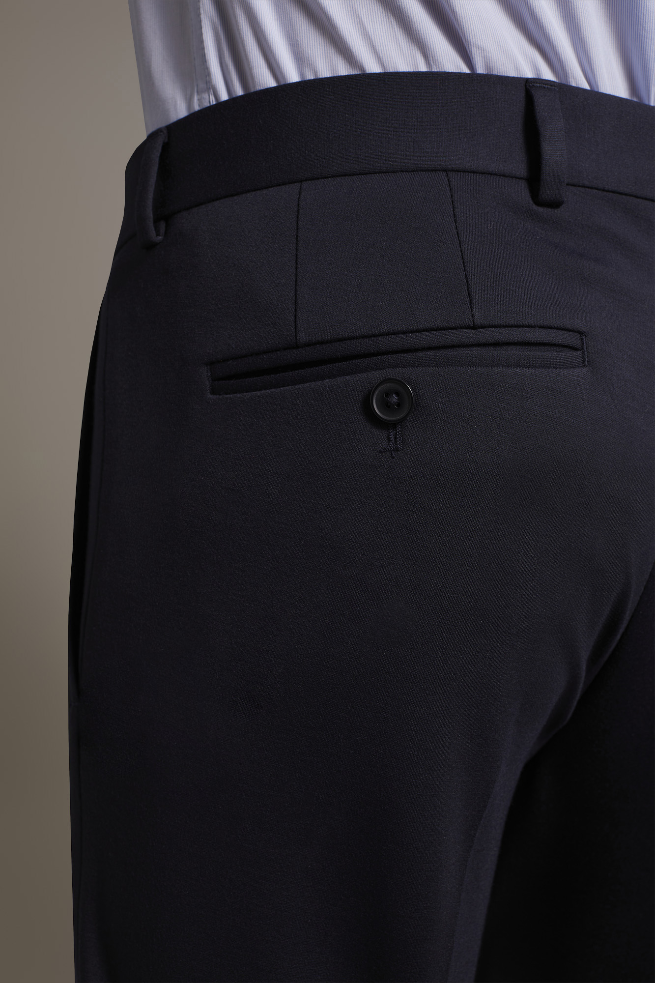 Pantalone uomo in jersey regular fit senza pinces piega classica blue navy image number 4